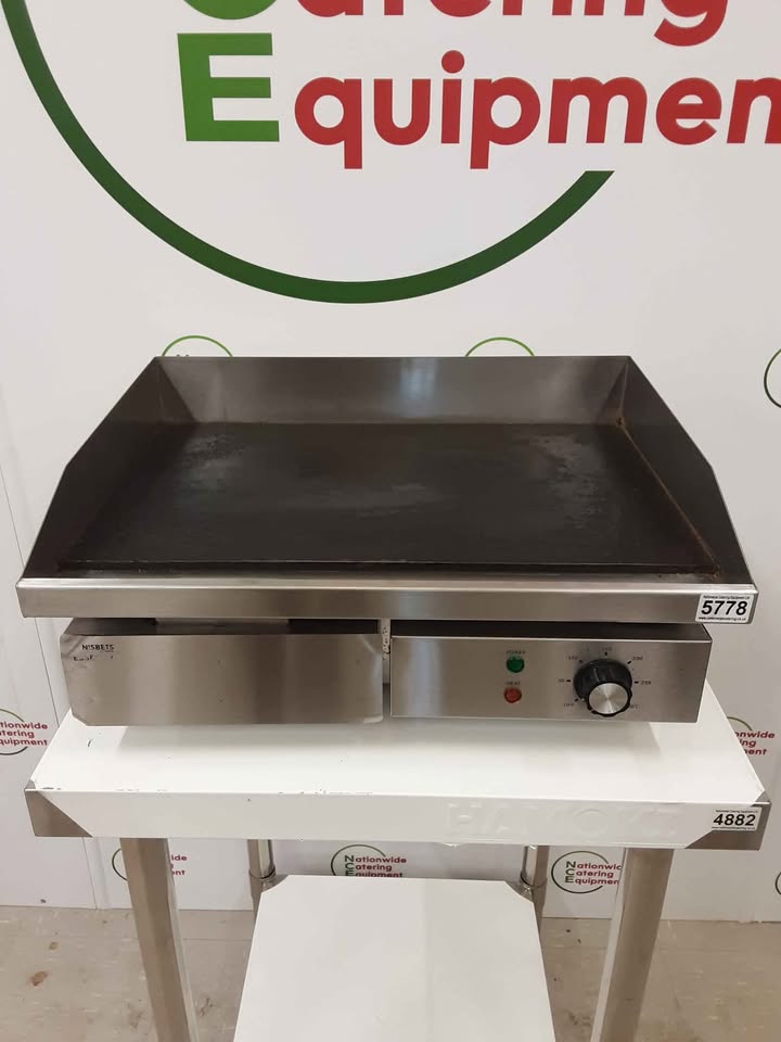 Nisbets Essentials Tabletop Electric Griddle (NCE5778)