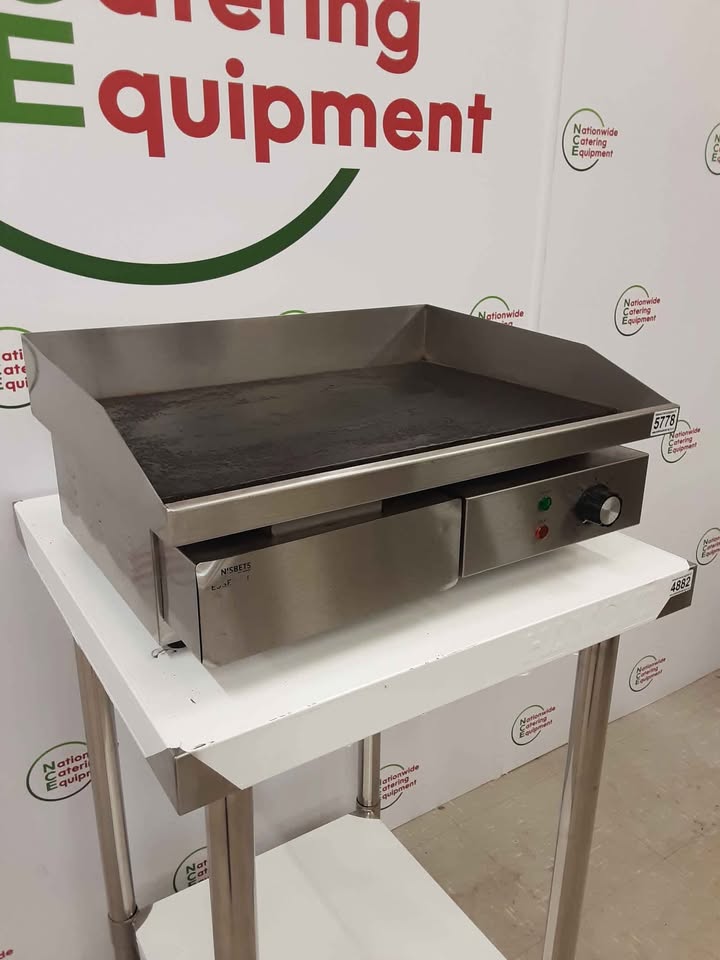 Nisbets Essentials Tabletop Electric Griddle (NCE5778)