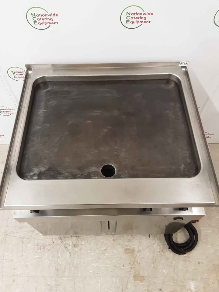 MKN Free-Standing 80cm Electric (3Ph) Griddle, Model-O7EGRP (NCE5768)