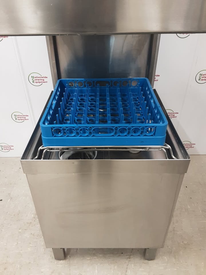 Winterhalter PTM Passthrough / Hood Dishwasher With Condensation Hood, 1ph/32amp (NCE5818)