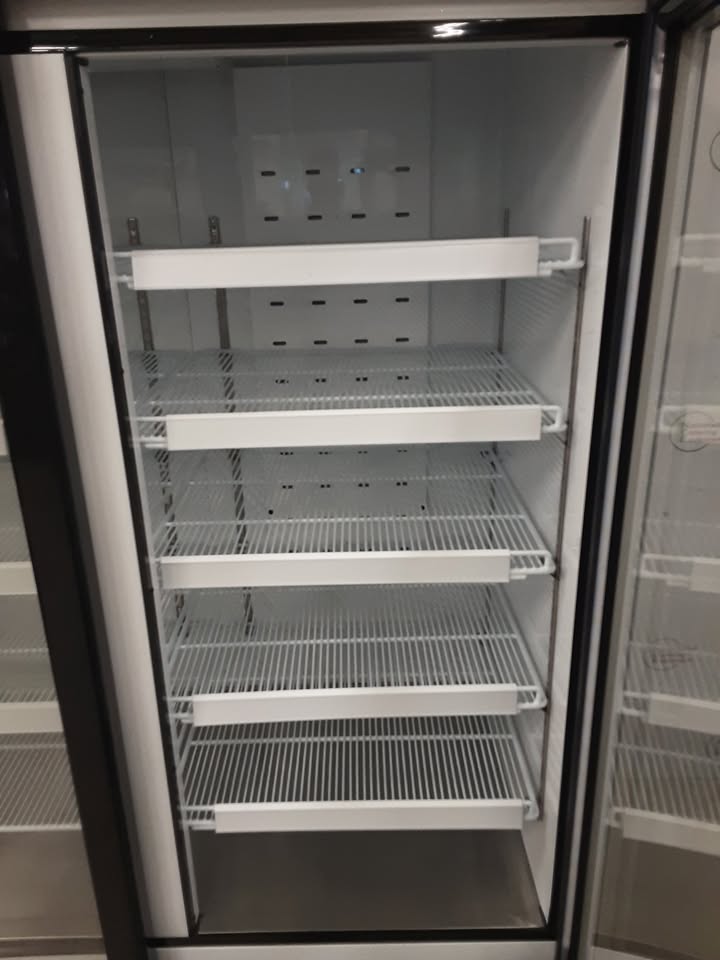 Interlevin Low Energy Three Door Upright Display Fridge, Model- LGC7500 (NCE5929)