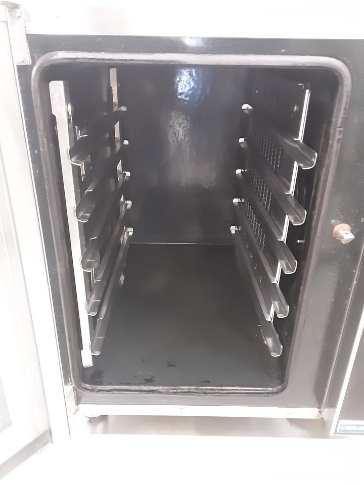 Blueseal Turbofan Tabletop Electric Convection Oven, Model- E33T5 (NCE5942)