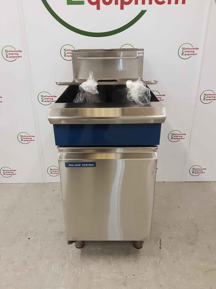 Blueseal GT46 Twin Tank Natural Gas Fryer With New Baskets (NCE6410)
