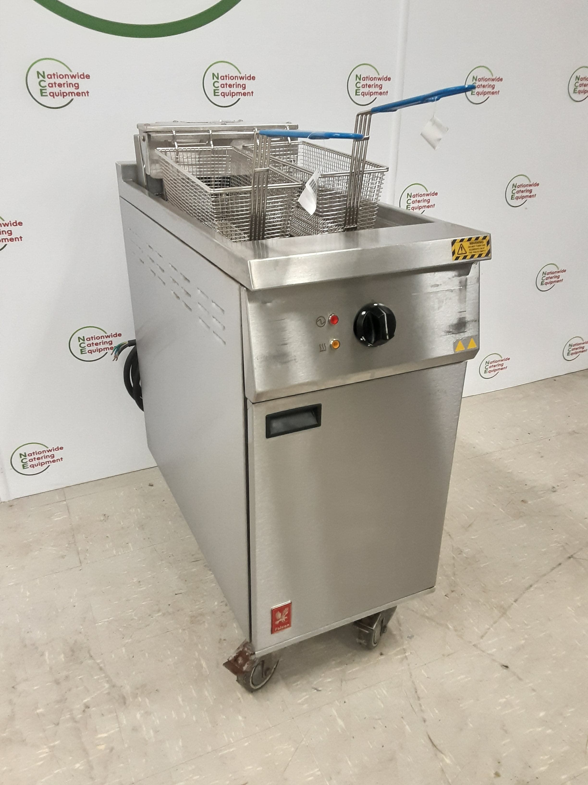 Falcon Electric Pumped Filtration Single Tank/Double Basket Fryer, Model- E401F (NCE2243) — image 2