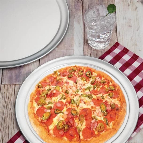 Vogue 12"/30cm Aluminium Pizza Tray x1 (NCE3433) — image 3