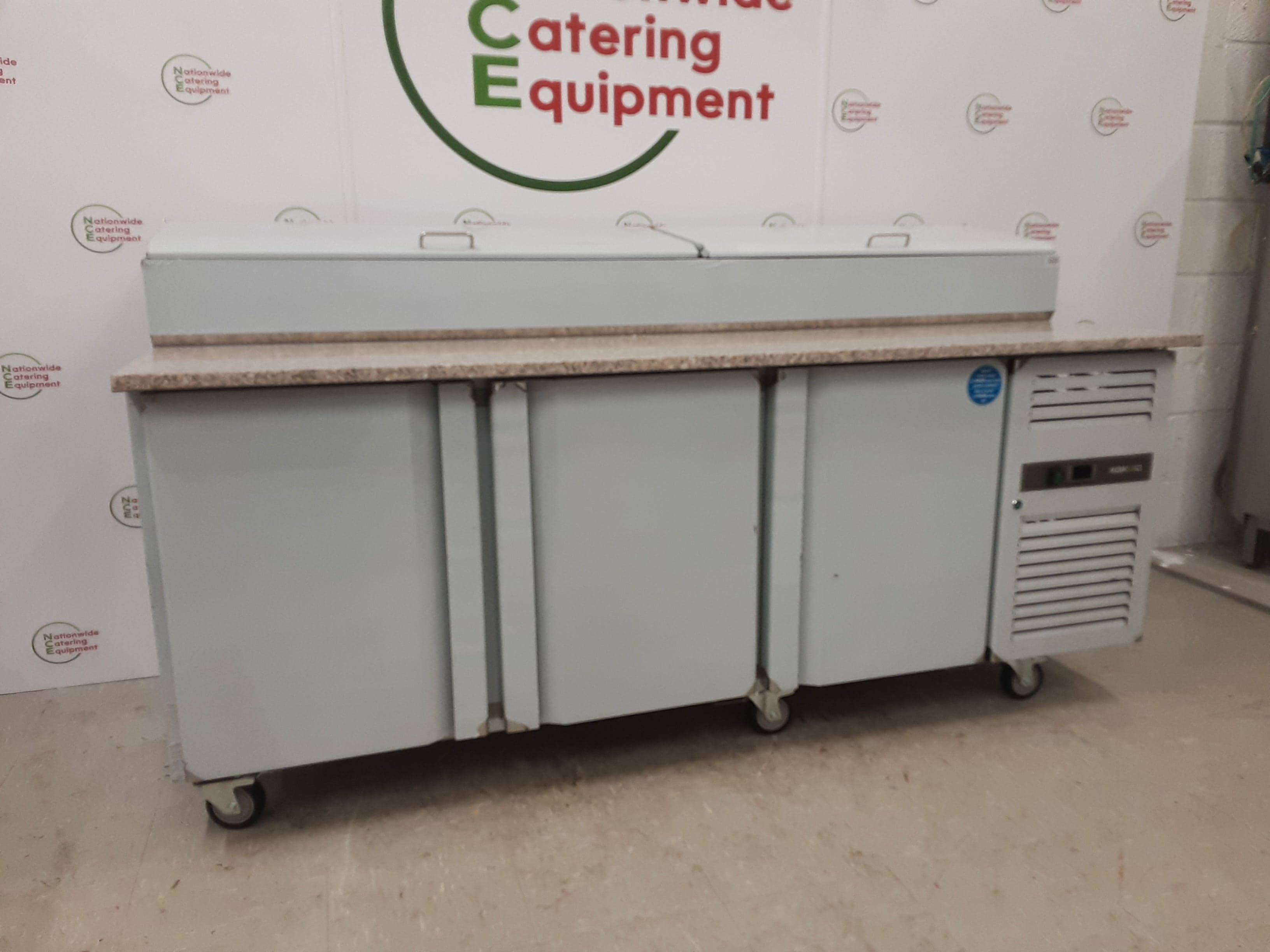 Hamoki Three Door Counter Fridge, Granite Worktop, Pizza/Sandwich Opening, Model SH3000/800M (NCE5259) — image 3