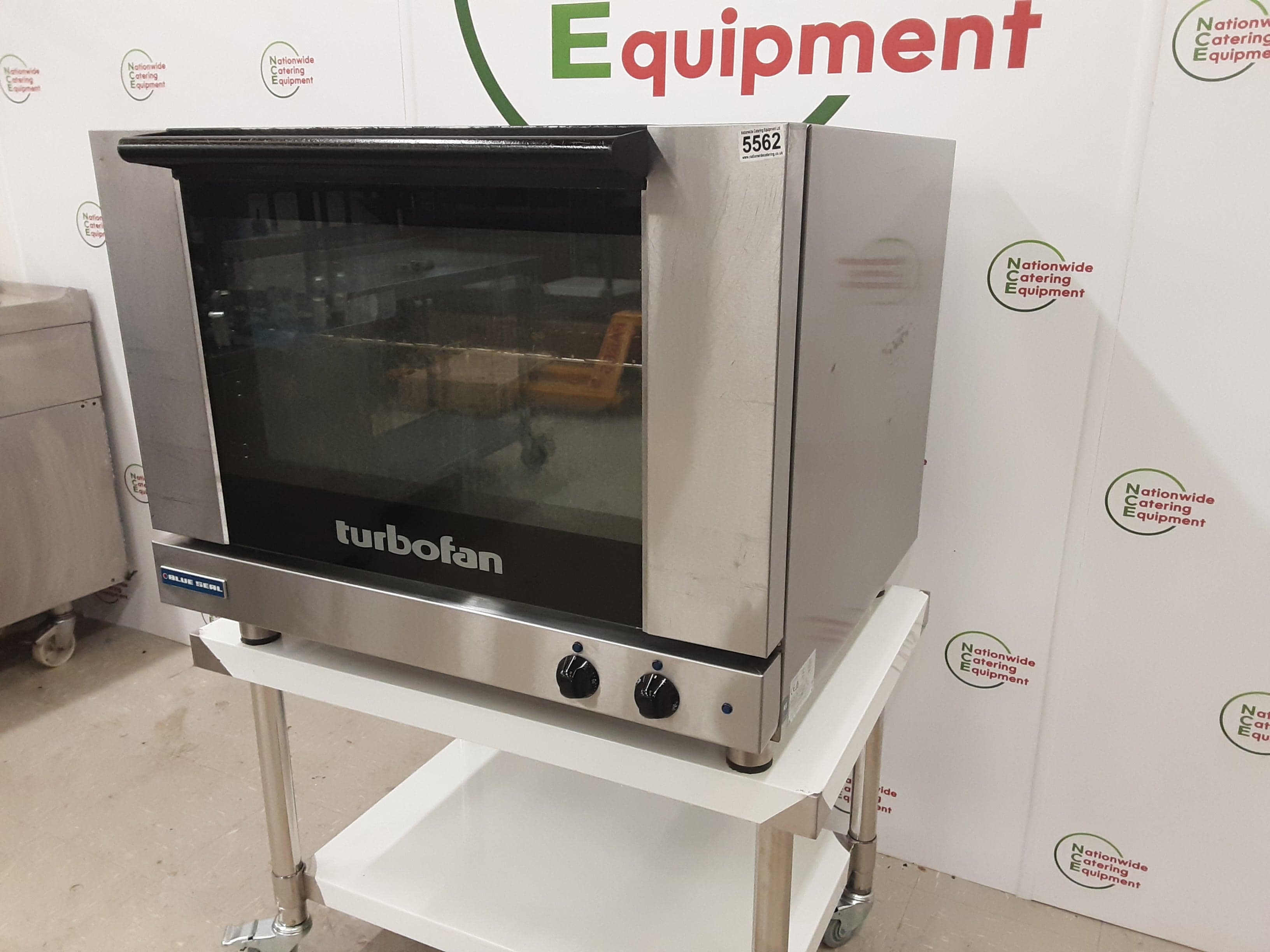 Blueseal Turbofan Electric Convection Oven, 1ph/32amp,Model- E28M4 (NCE5562) — image 3