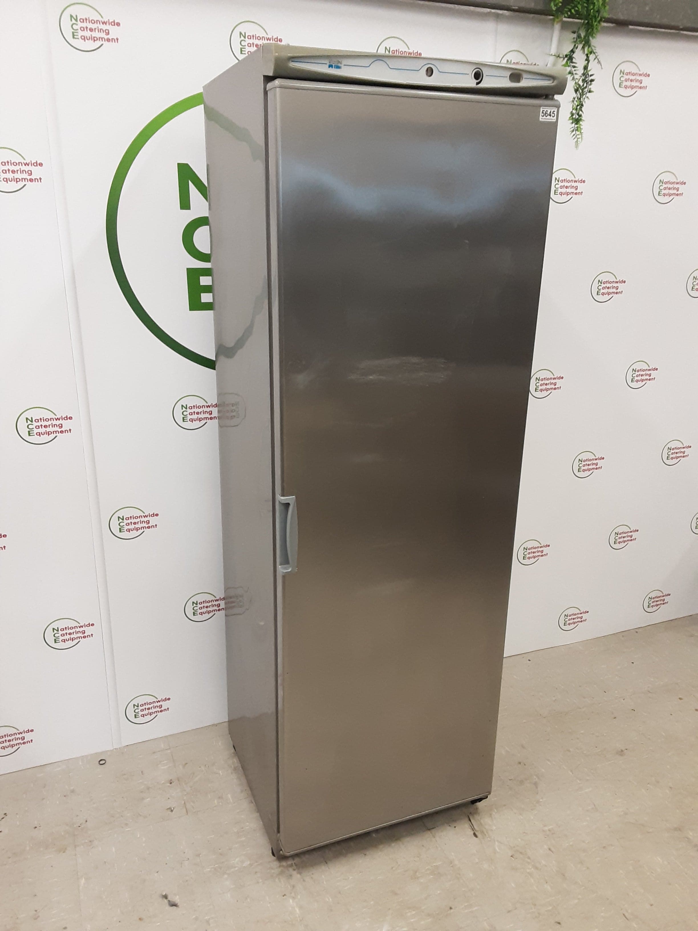 CLEARANCE-Mondial Elite Single Upright Freezer (NCE5645) — image 2