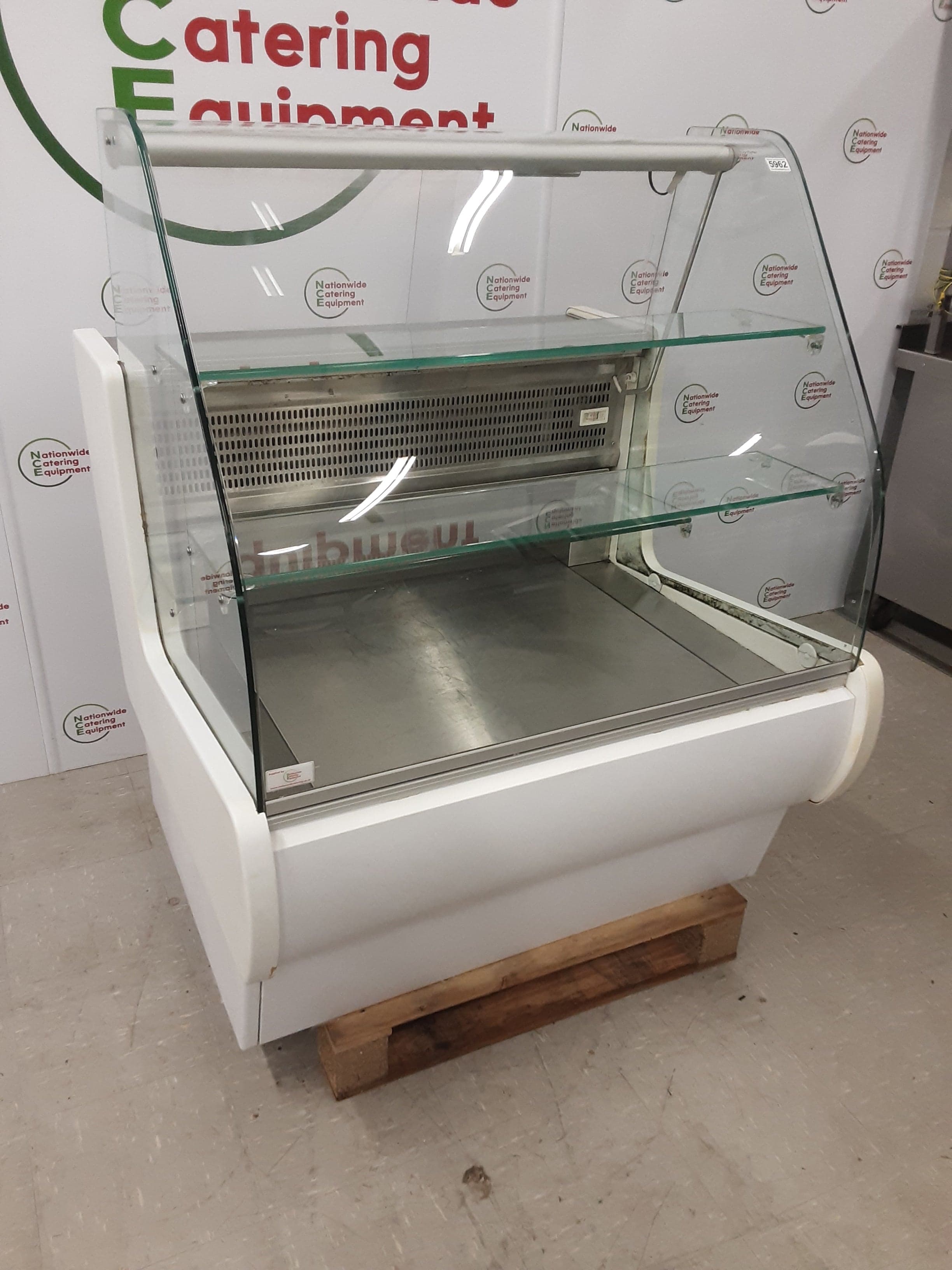 Interlevin Serve Over/Sandwich/Patisserie Fridge, Model-Tejo II (NCE5962) — image 2