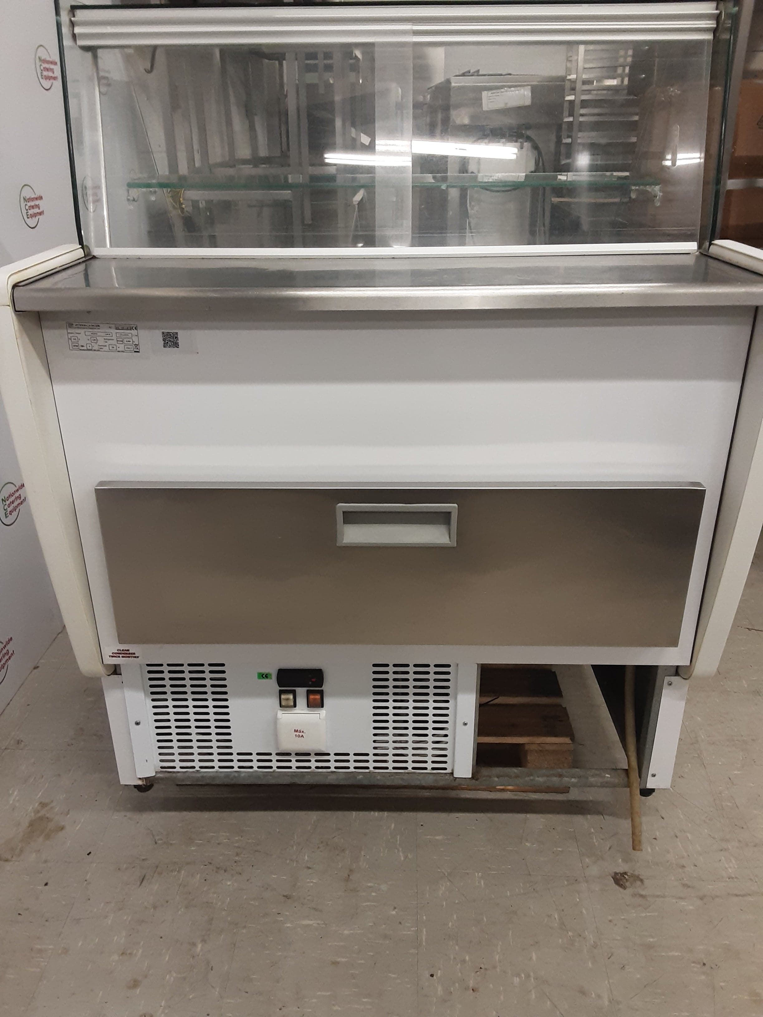 Interlevin Serve Over/Sandwich/Patisserie Fridge, Model-Tejo II (NCE5962) — image 7