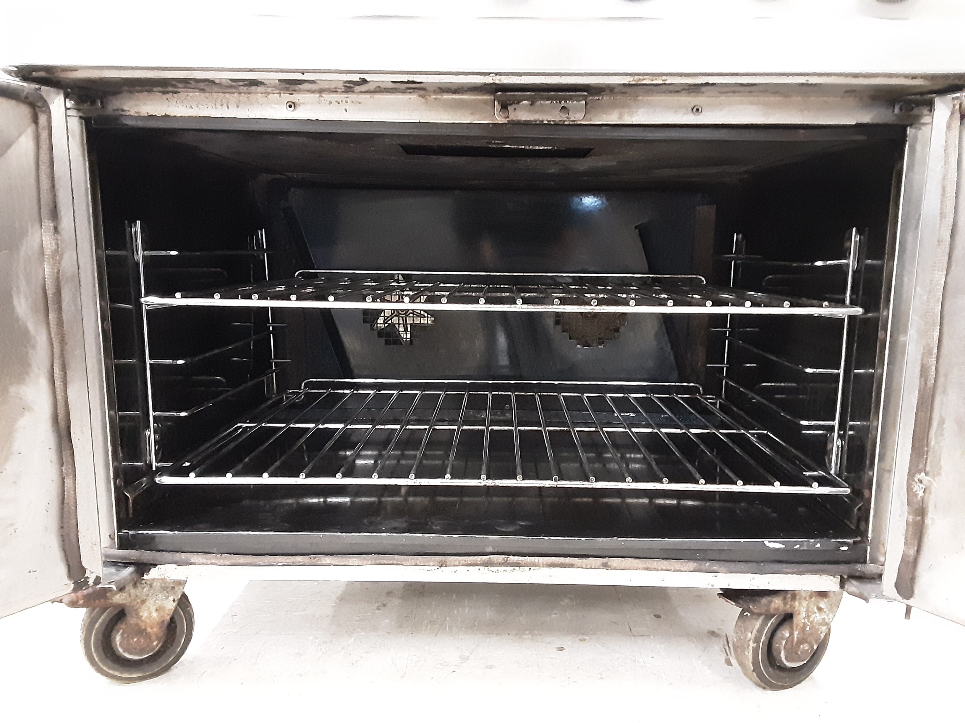 Lincat Opus 800 Duel Fuel Natural Gas Six Burner Stove & Electric Convection Oven, Model- OD7007/N (NCE6004) — image 6
