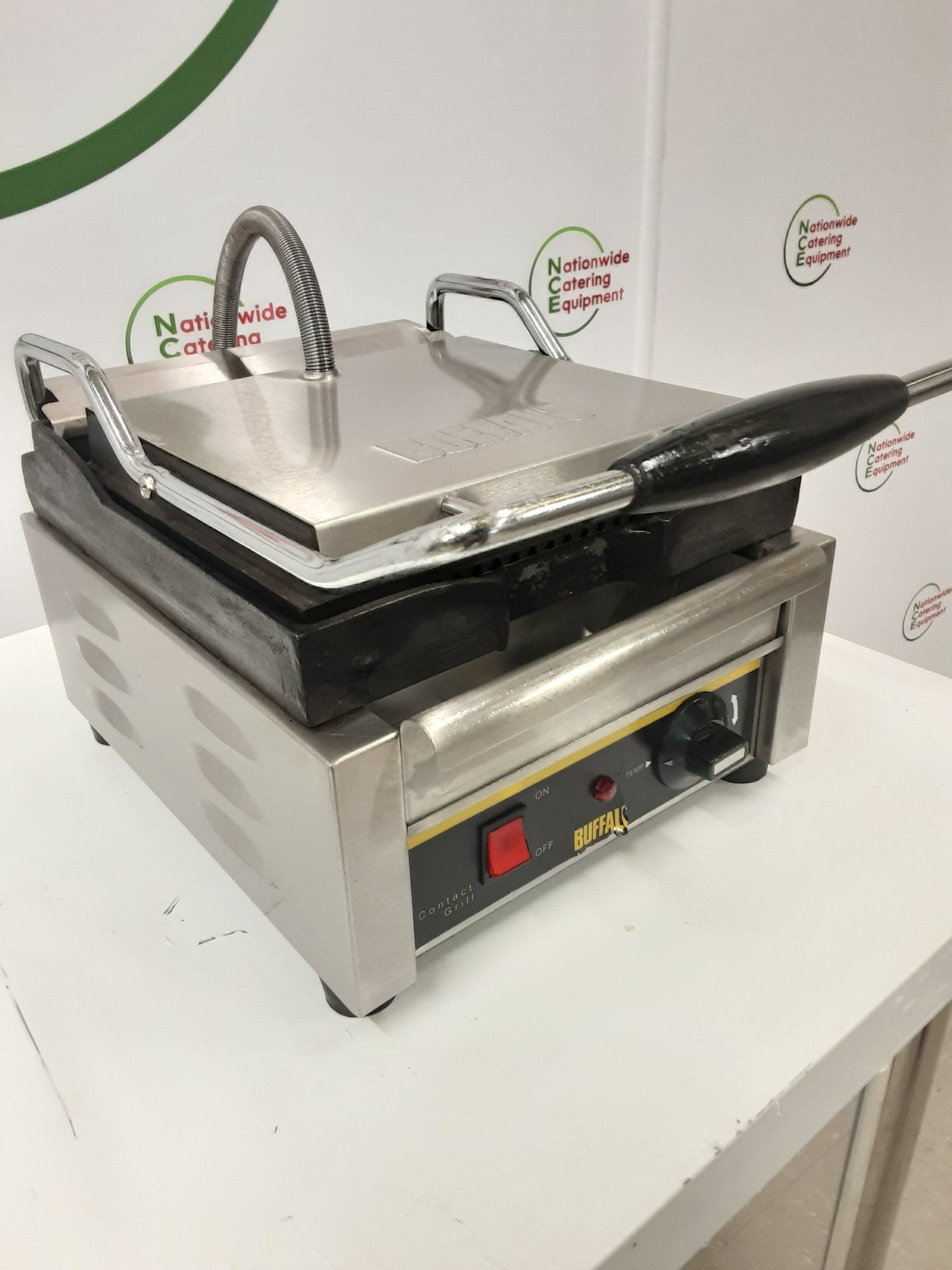 Buffalo Single Panini/Contact Grill, Model- L511 (NCE6075) — image 4