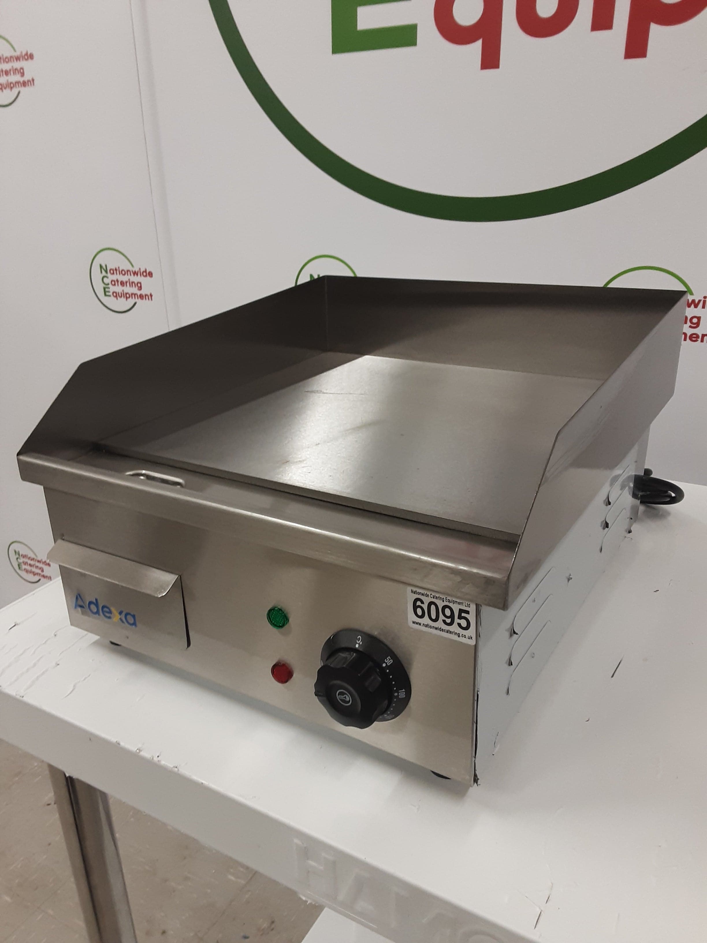 Adexa New/Un-Used Tabletop Electric Griddle, 13amp (NCE6095) — image 3