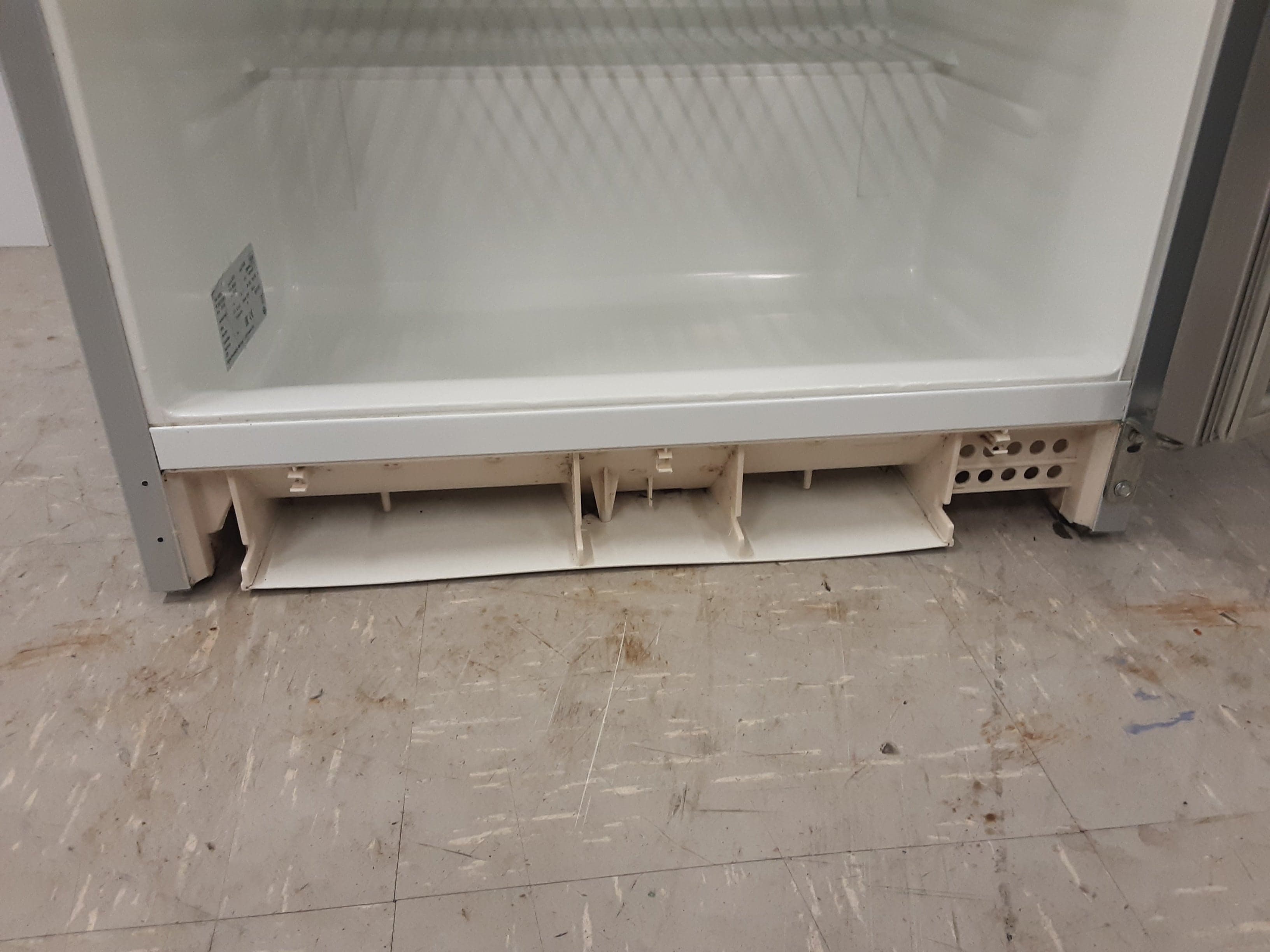 Electrolux Undercounter Fridge, Clearance Item, Model-RUCR16  (NCE6097) — image 6