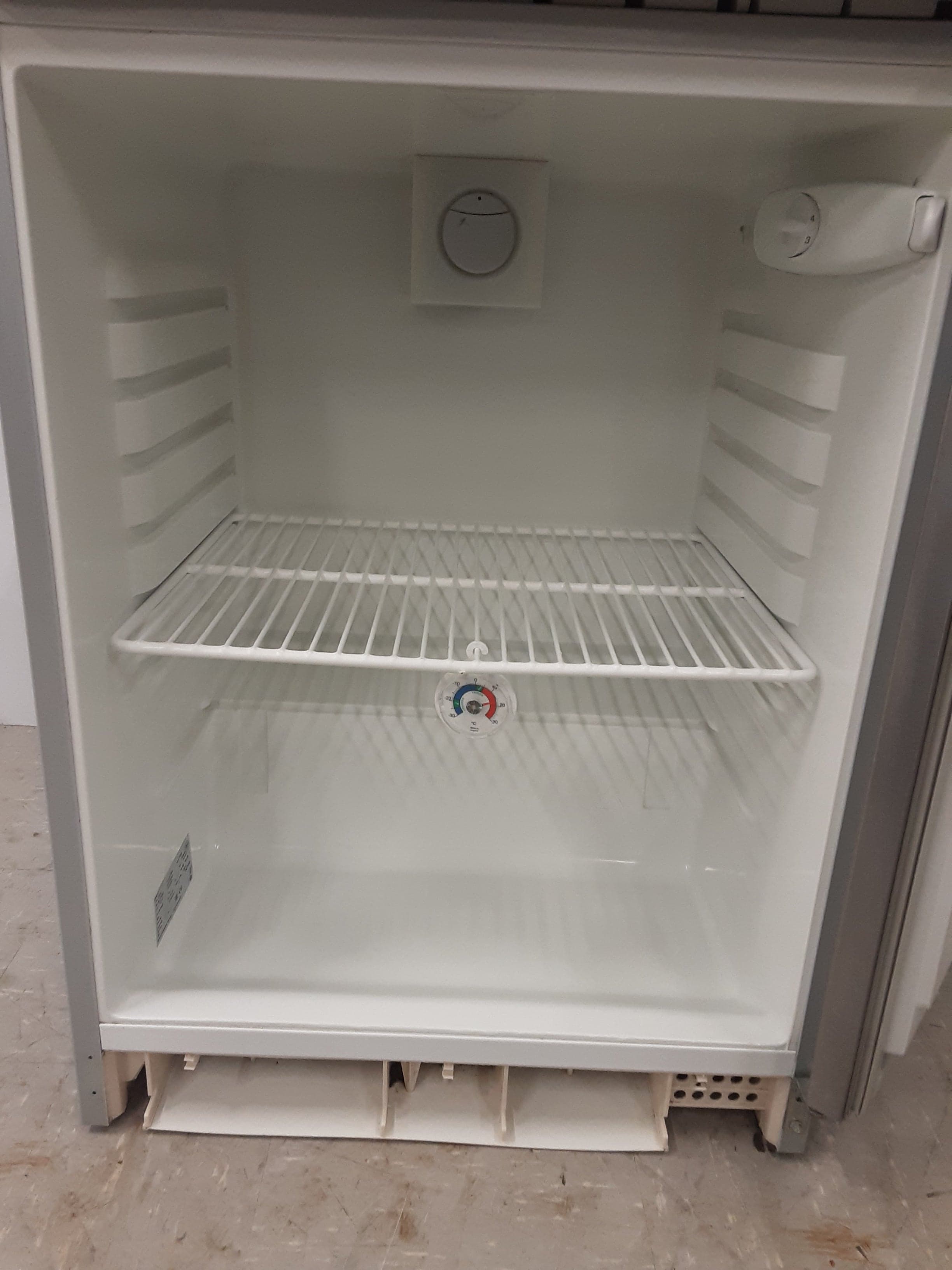 Electrolux Undercounter Fridge, Clearance Item, Model-RUCR16  (NCE6097) — image 7