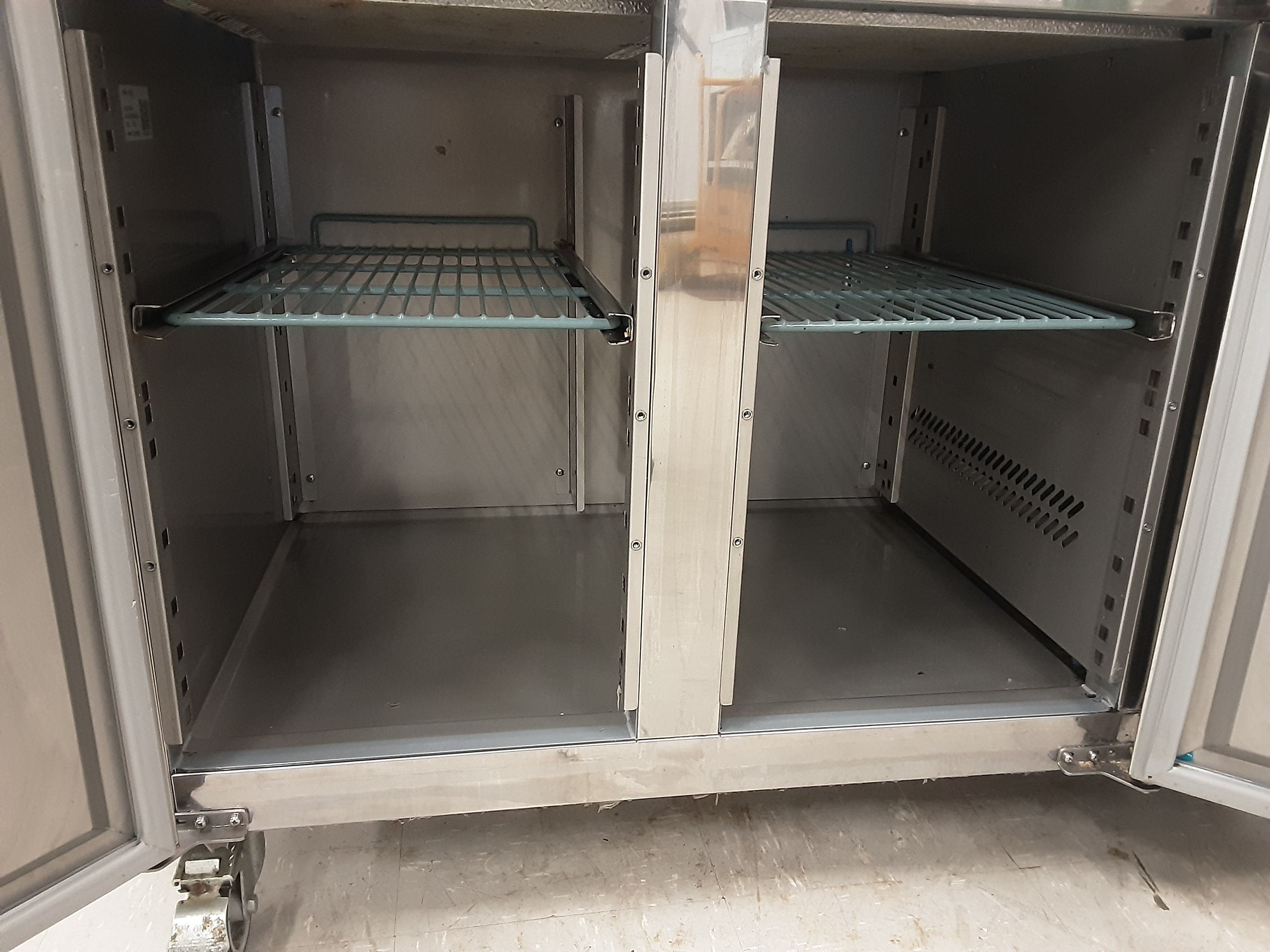 Adexa Two Door Flat Counter Freezer, 136cm, Model-FG21V  (NCE6110) — image 6