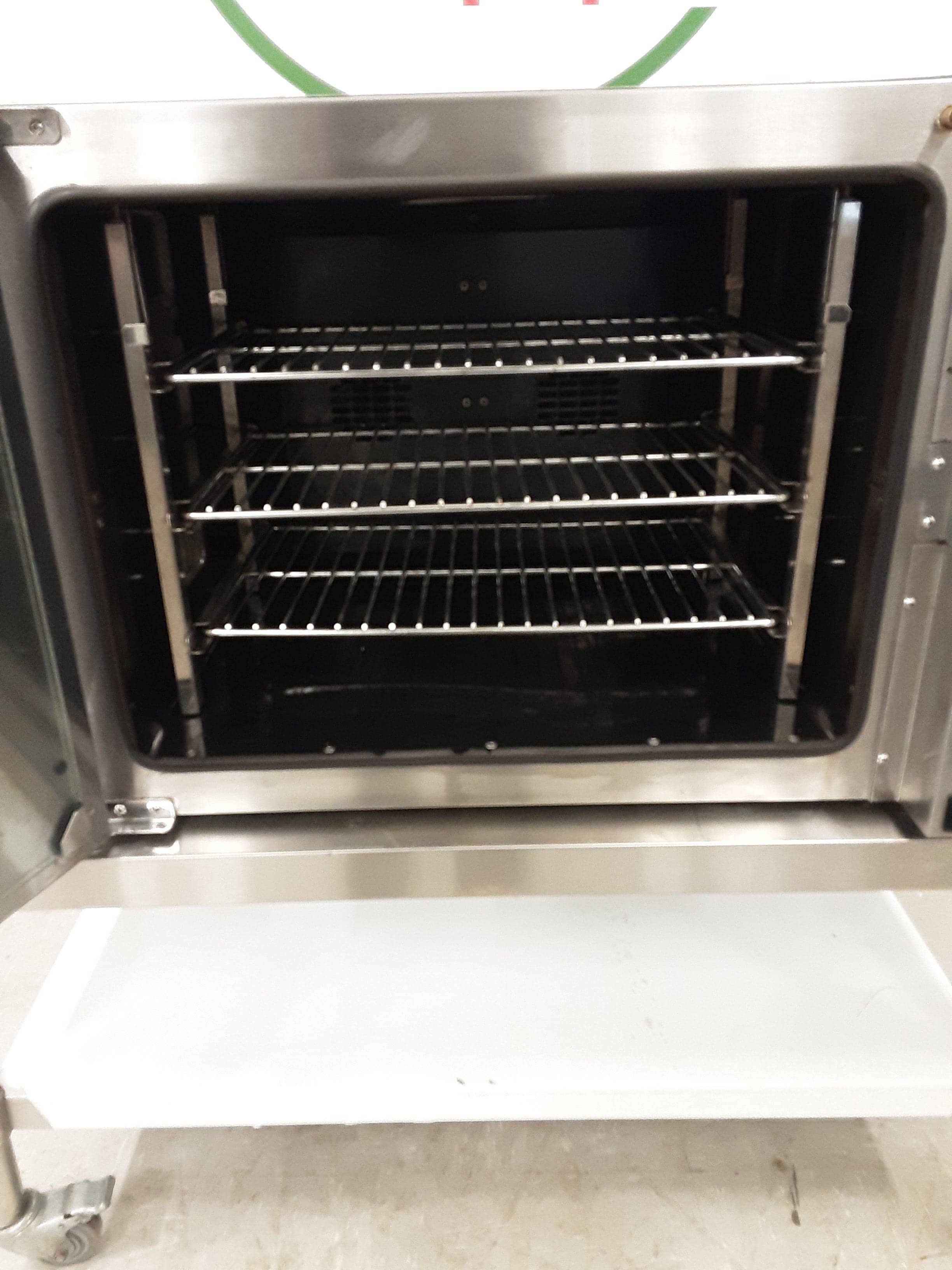 Lincat Tabletop 13amp Electric Convection Oven, Model-EC08 (NCE6124) — image 5