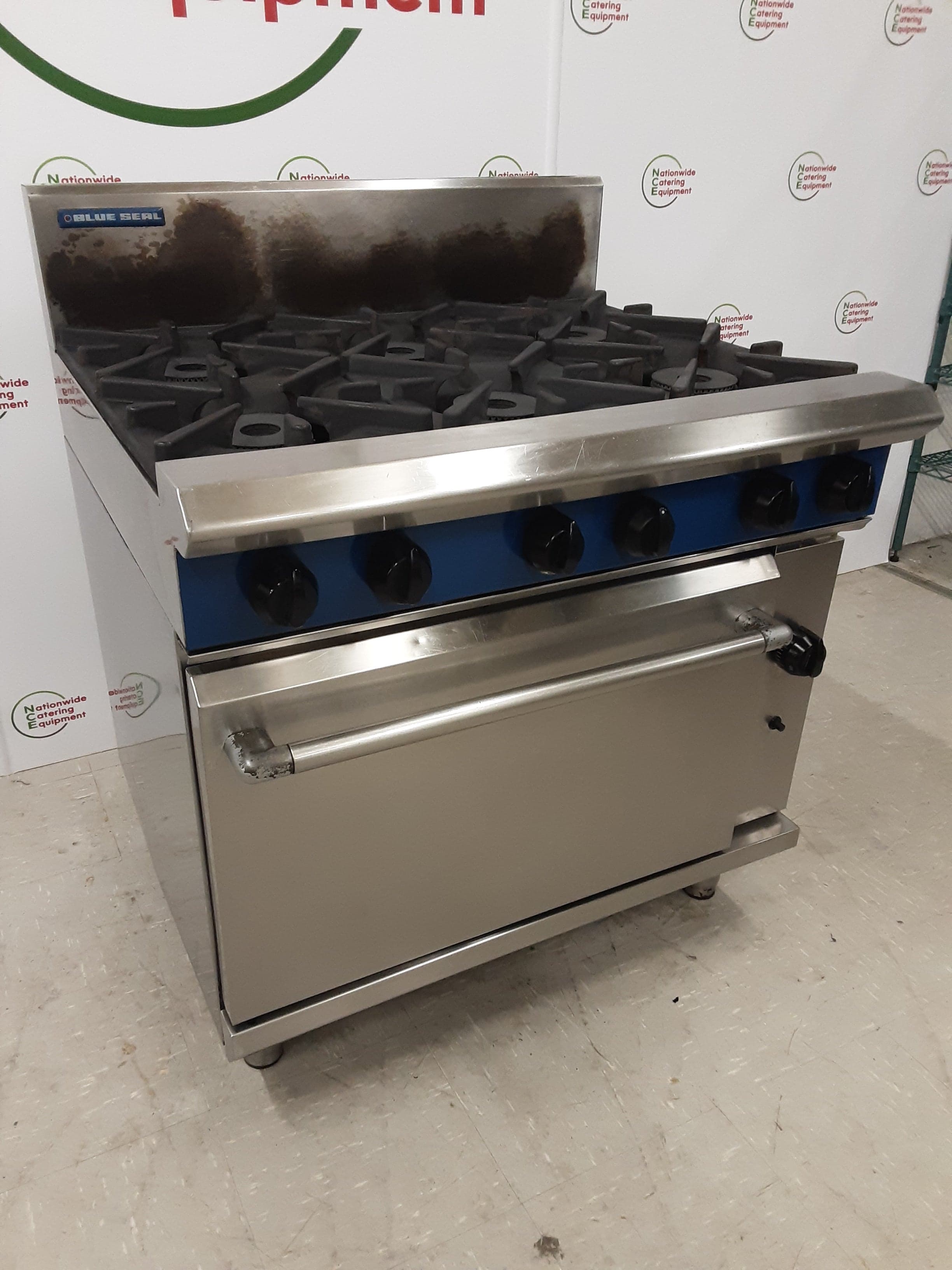 Blue Seal LPG Six Burner Stove & Oven, Model-G506DF (NCE6129) — image 2