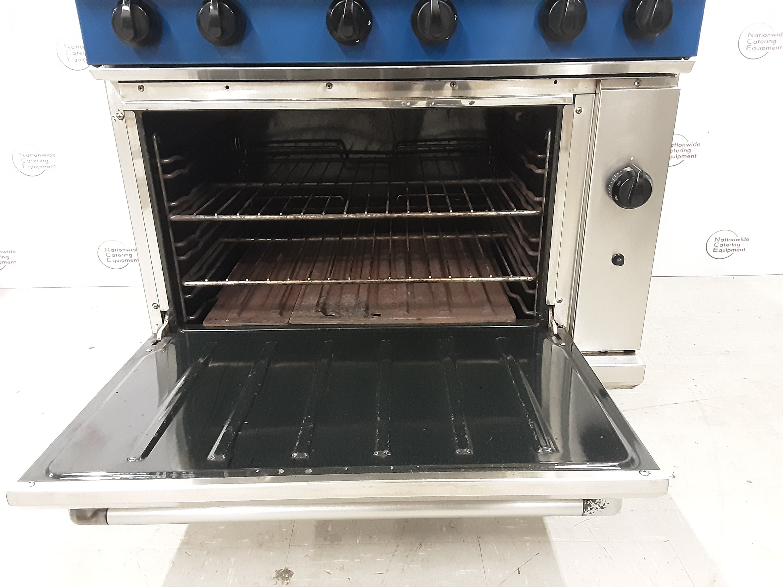 Blue Seal LPG Six Burner Stove & Oven, Model-G506DF (NCE6129) — image 5
