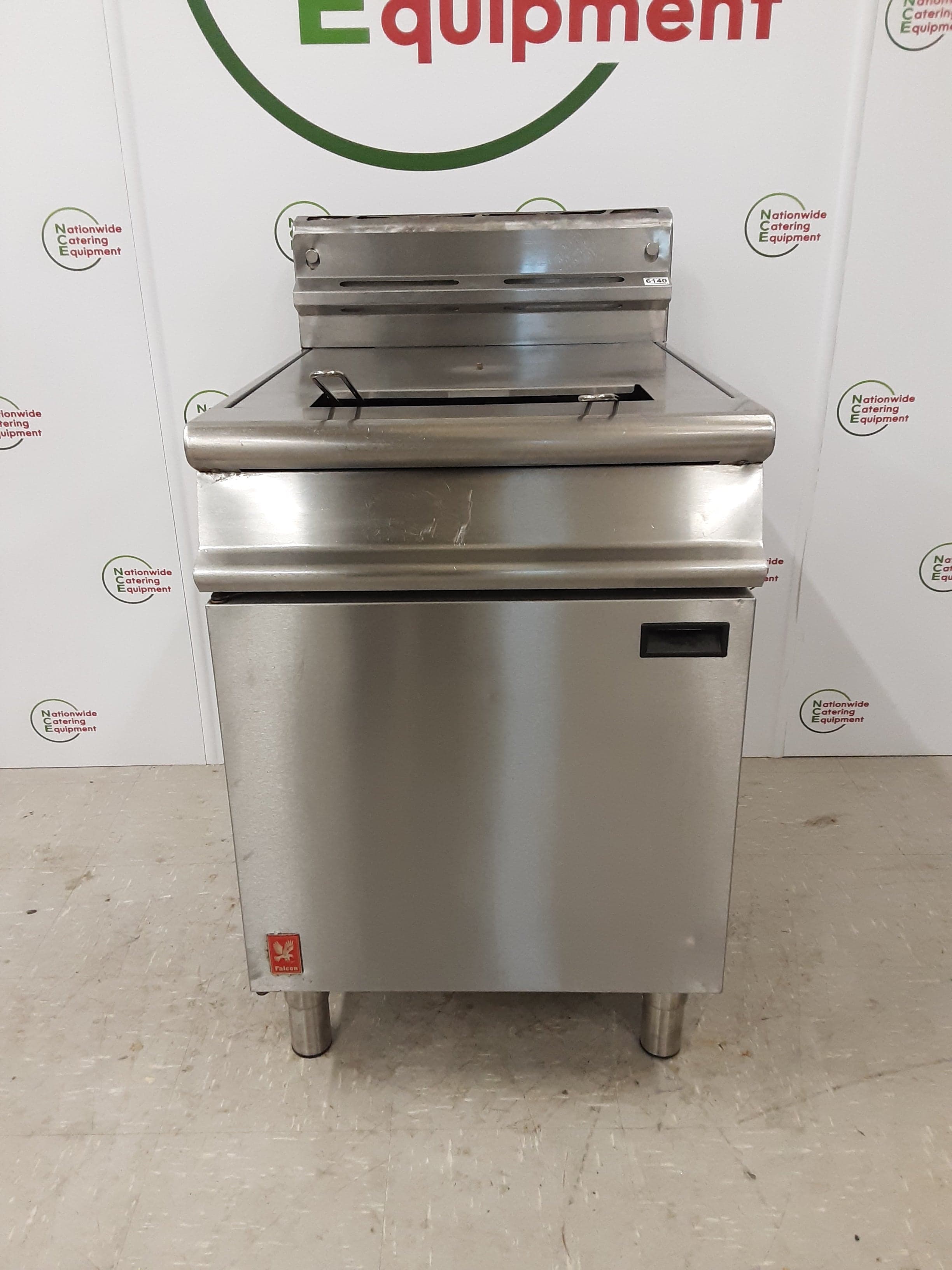 Falcon Dominator Large Twin Tank Fryer, Natural Gas, Model- G3865  (NCE6140)