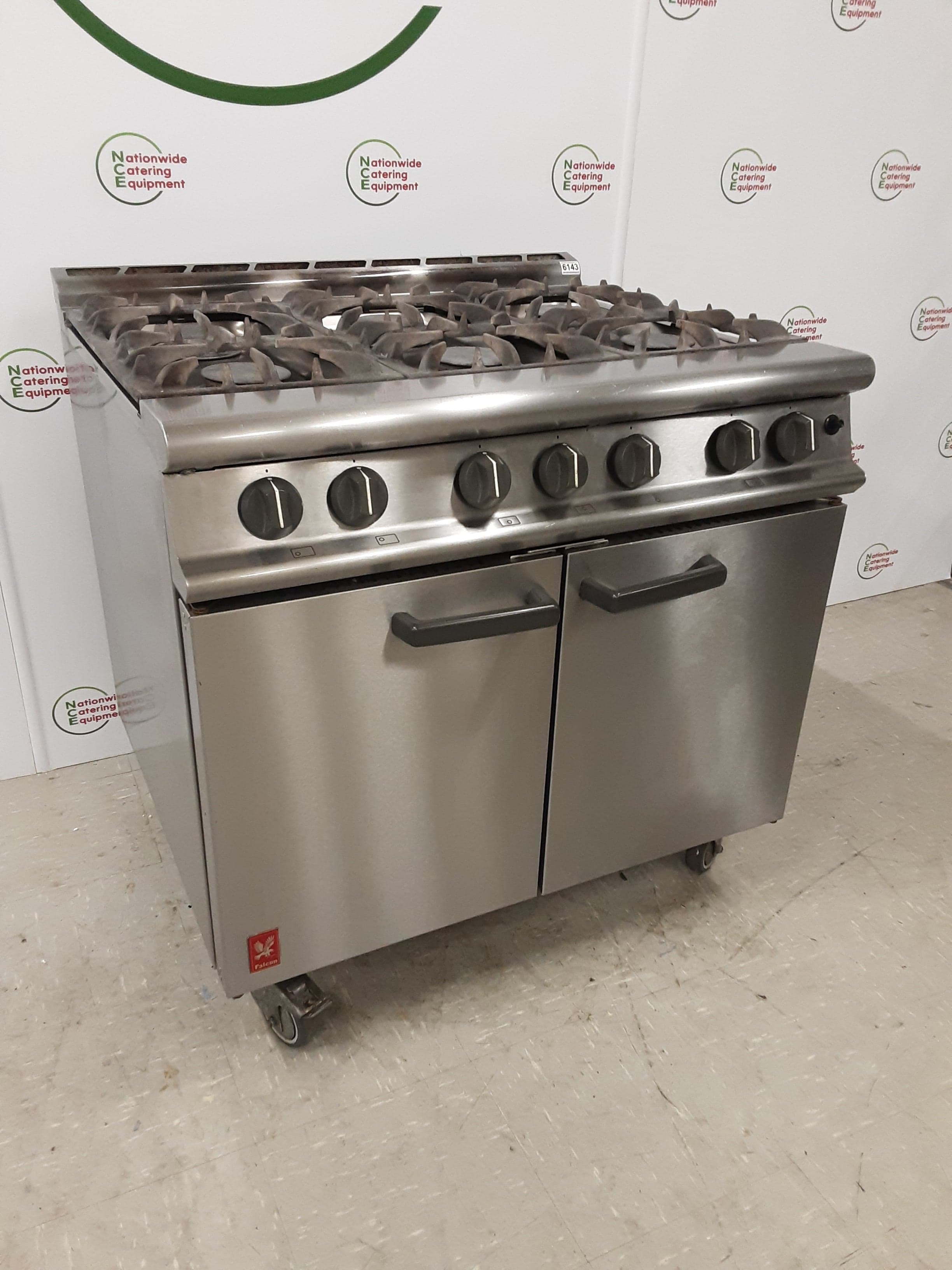Falcon Dominator Six Burner Stove and Oven, Natural Gas, Model- G3101 (NCE6143) — image 2
