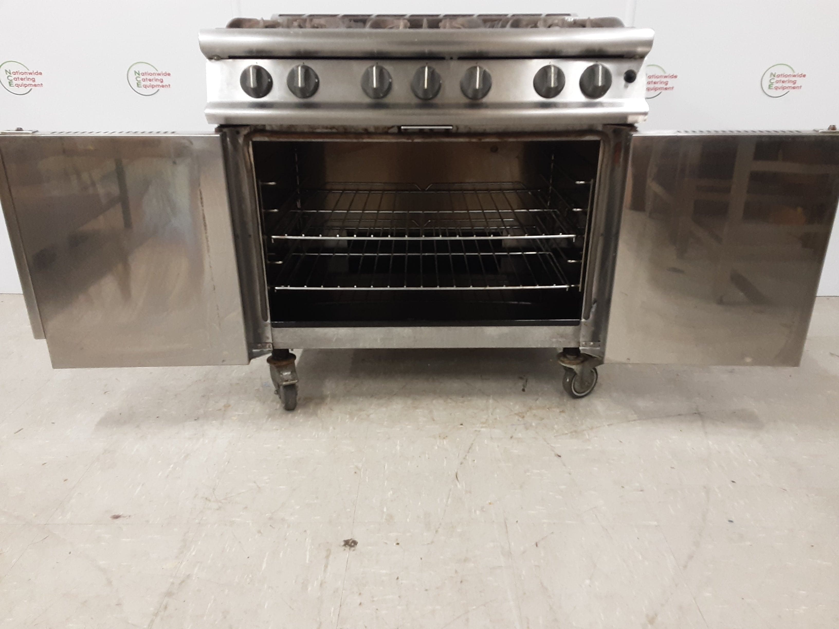 Falcon Dominator Six Burner Stove and Oven, Natural Gas, Model- G3101 (NCE6143) — image 5