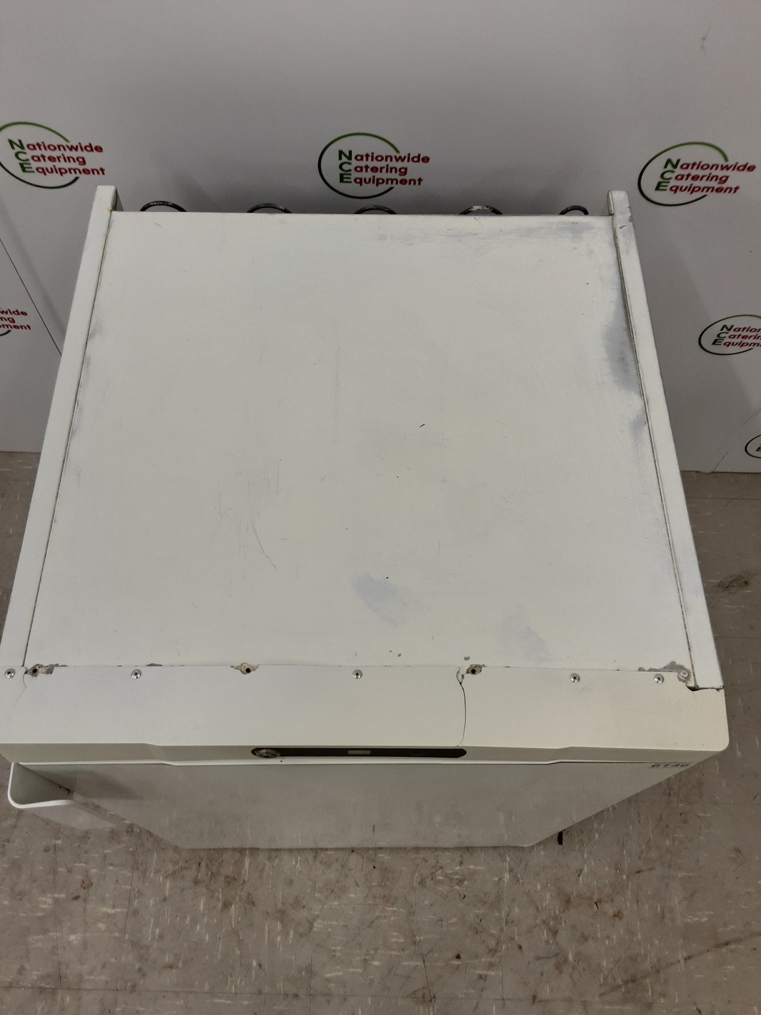 Clearance Gram White Undercounter Fridge, Model- K210 (NCE6146) — image 5