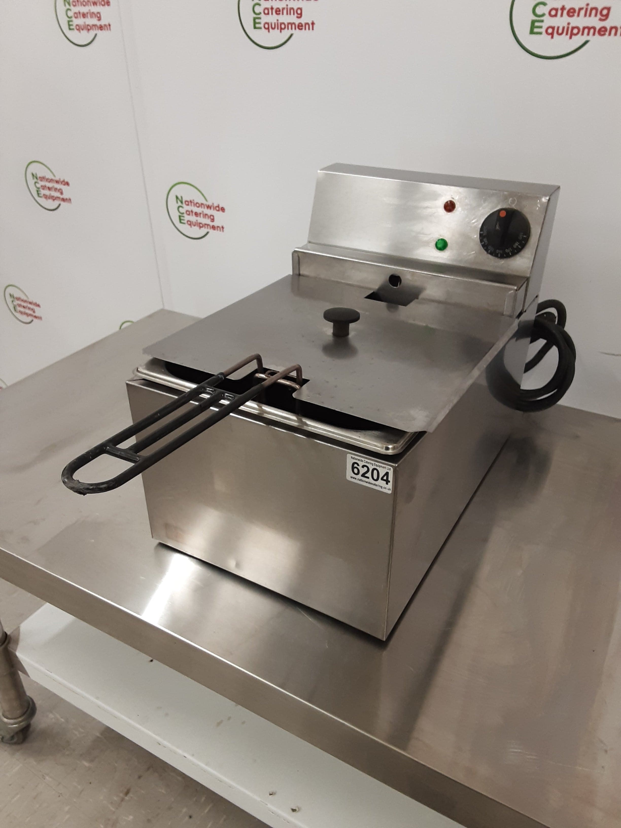 Lincat Lynx 400 Tabletop 13amp Electric Single Tank Fryer, Model- LDF (NCE6204) — image 3