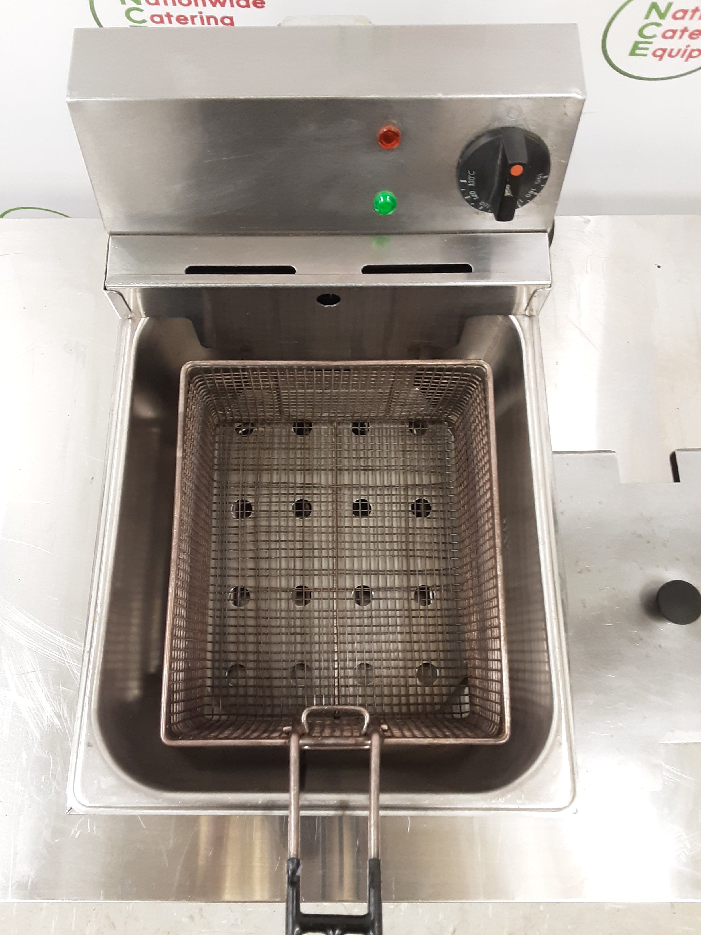 Lincat Lynx 400 Tabletop 13amp Electric Single Tank Fryer, Model- LDF (NCE6204) — image 4