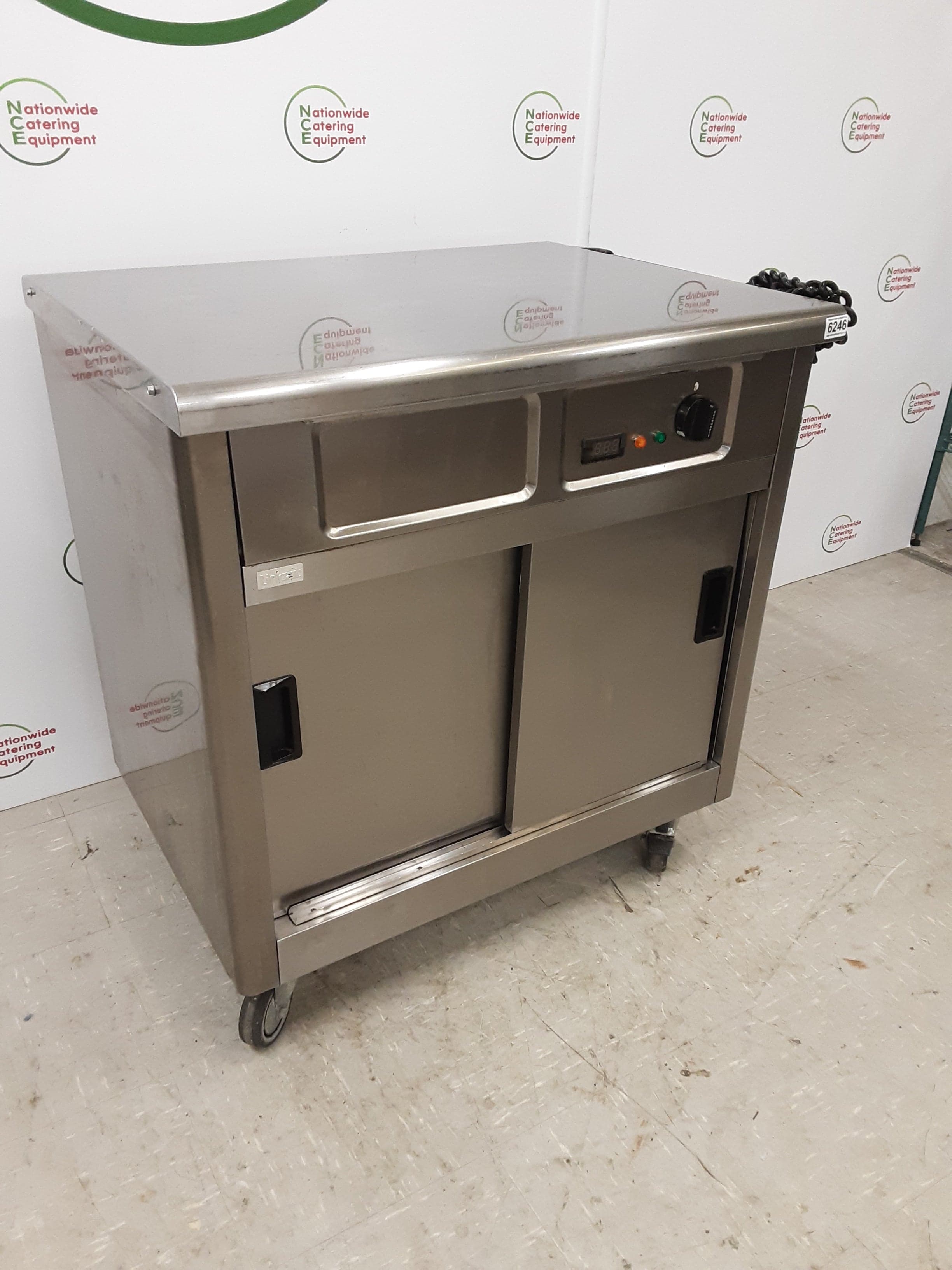 Lincat Mobile Hot Cupboard, 13amp Electric, Model- GM2 (NCE6246) — image 3