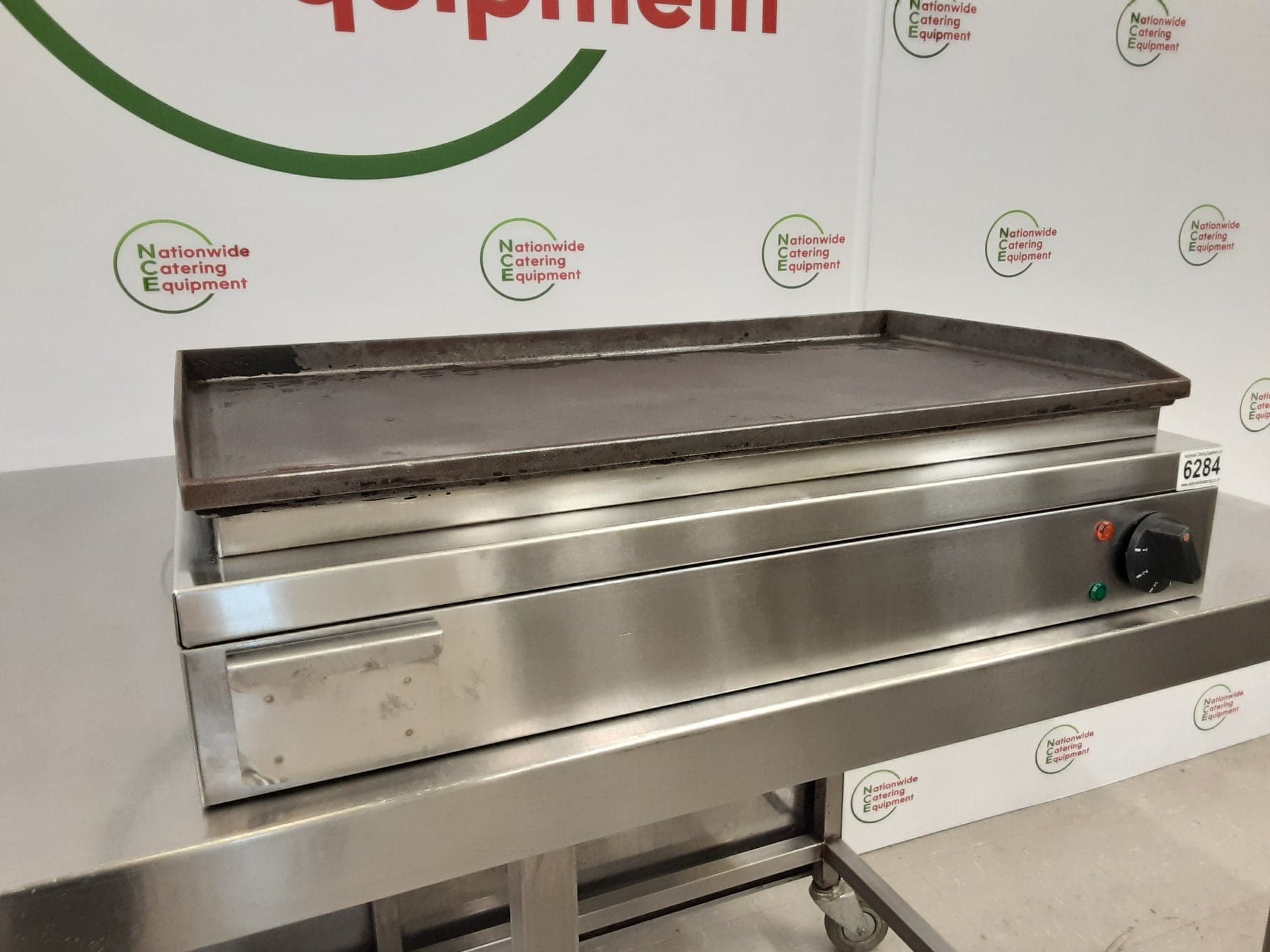 Lincat Tabletop Electric Griddle - 13Amp (NCE6284) — image 2