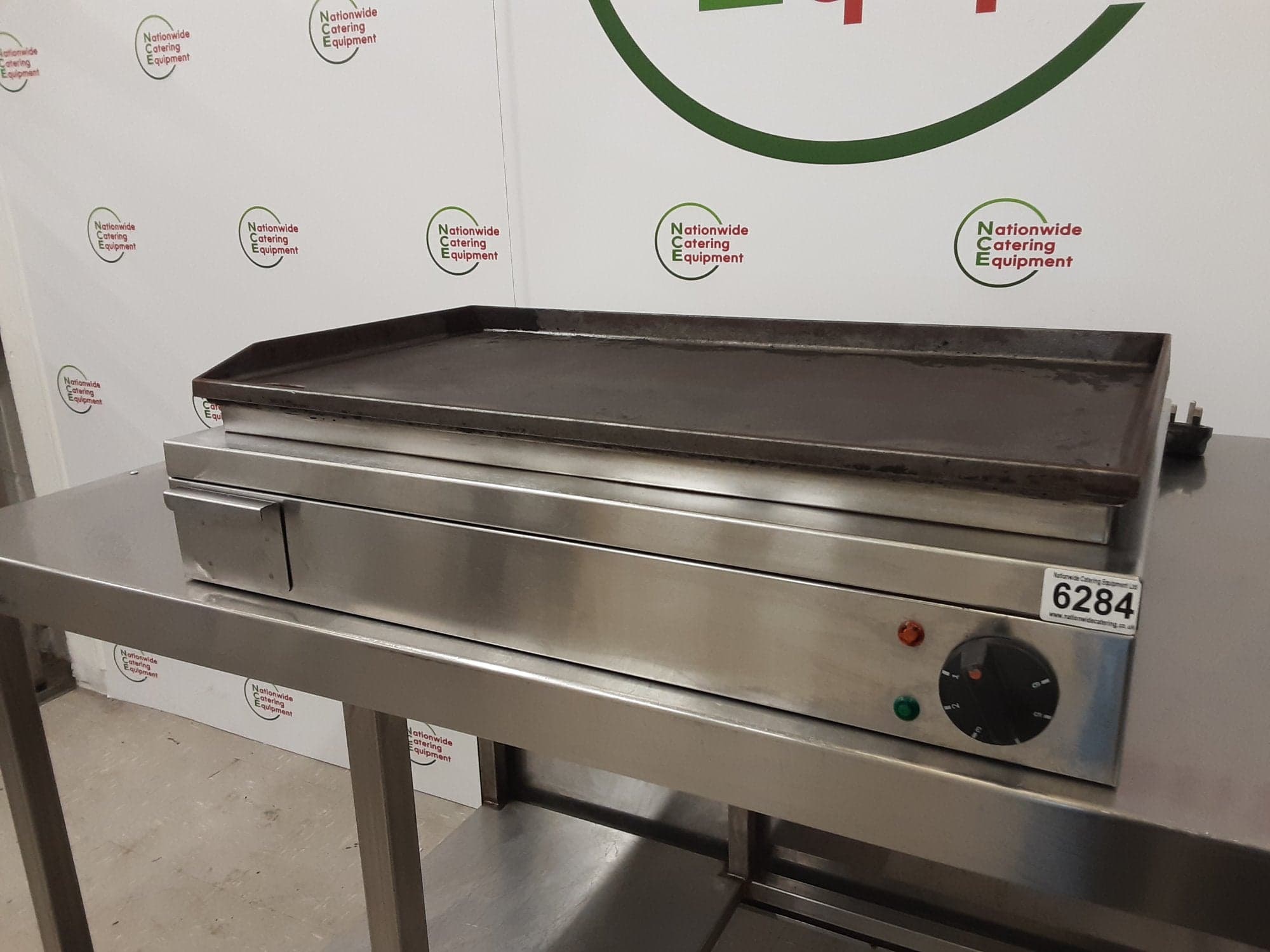 Lincat Tabletop Electric Griddle - 13Amp (NCE6284) — image 3