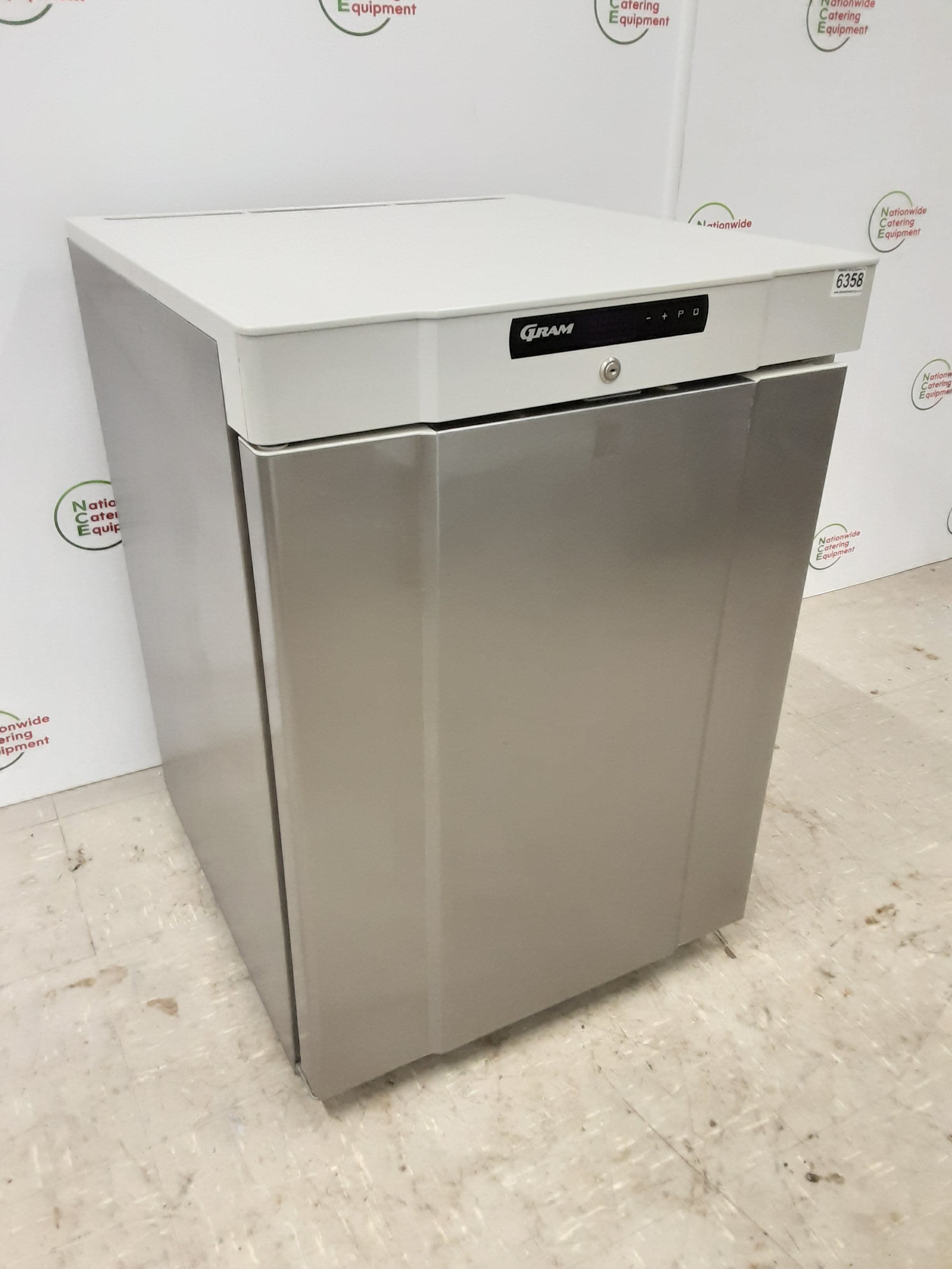 Gram Stainless Steel Undercounter Fridge, 125L, Model K210 (NCE6358) — image 3