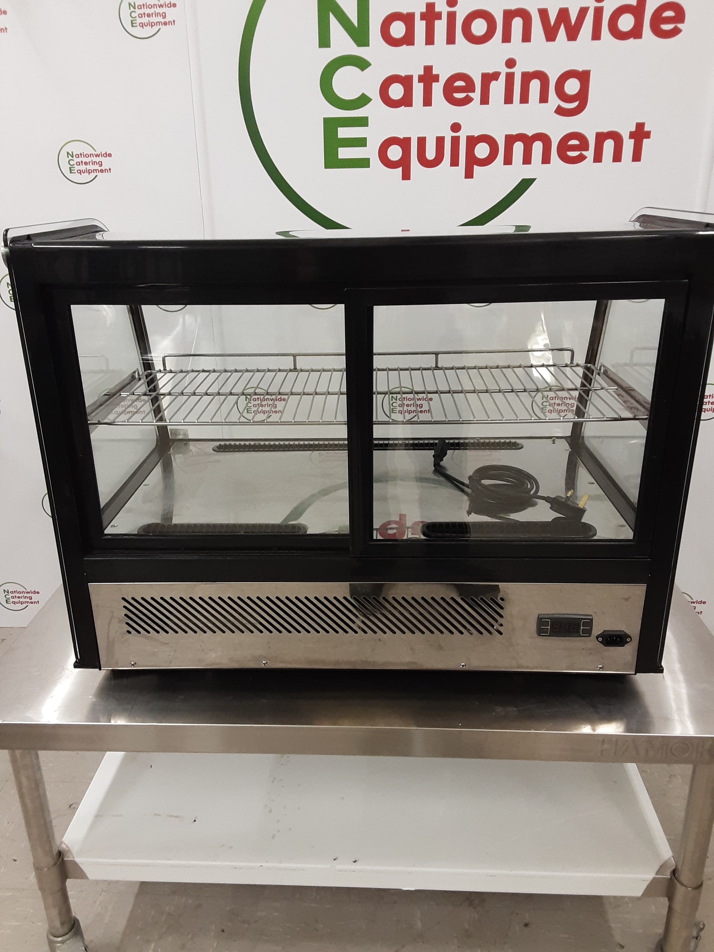 Polar G-Series Tabletop Display Fridge — image 5
