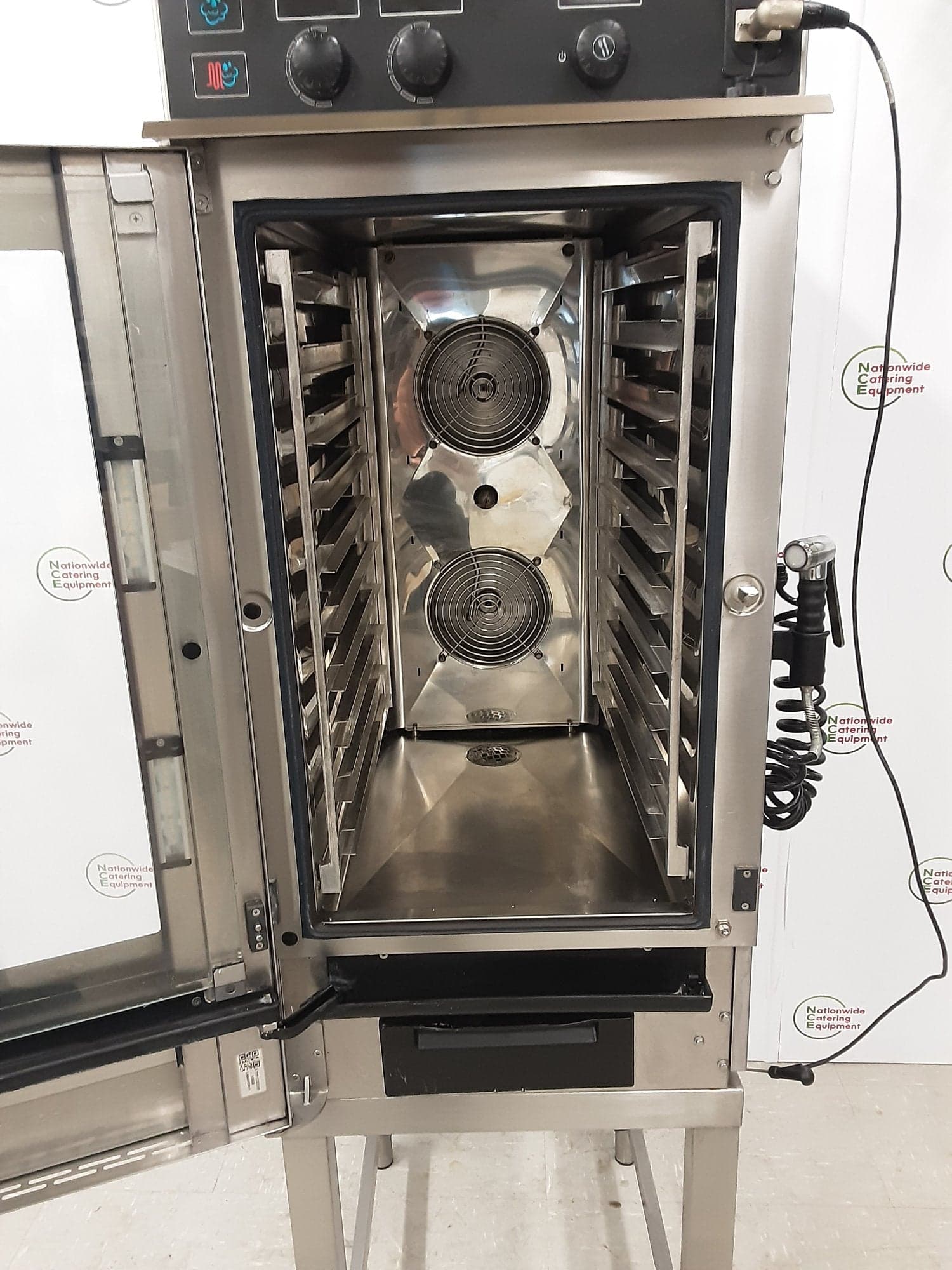 Lainox Compact Combi Oven. Model- LX TYP COES101 on Stand — image 6