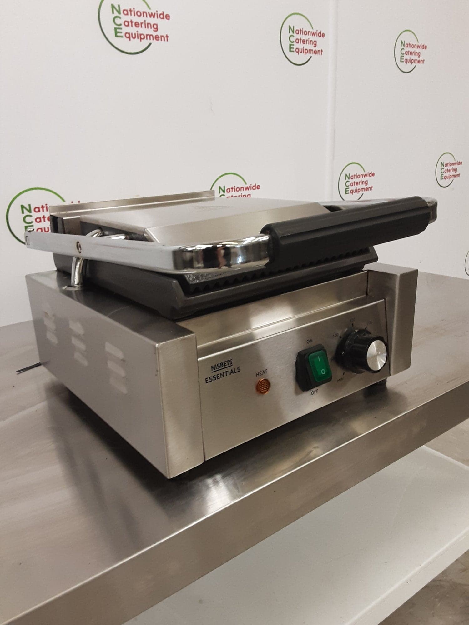 Nisbets Essentials Single Panini Machine/Contact Grill, Model- DA396 — image 4