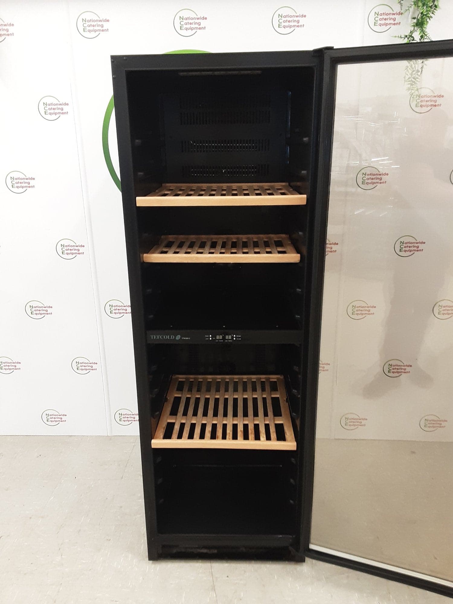 Clearance Tefcold Single Upright Wine Fridge, Model- TFW365-2 — image 4