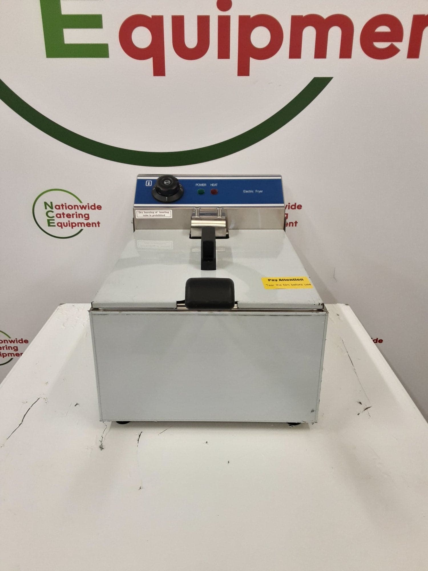 Genesis Catering Equipment Single Tank Tabletop 13amp Electric 10L Fryer, Model- DL-10B — image 5