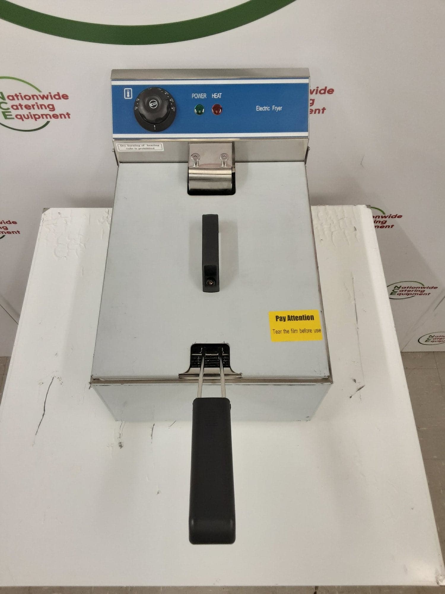 Genesis Catering Equipment Single Tank Tabletop 13amp Electric 10L Fryer, Model- DL-10B — image 6