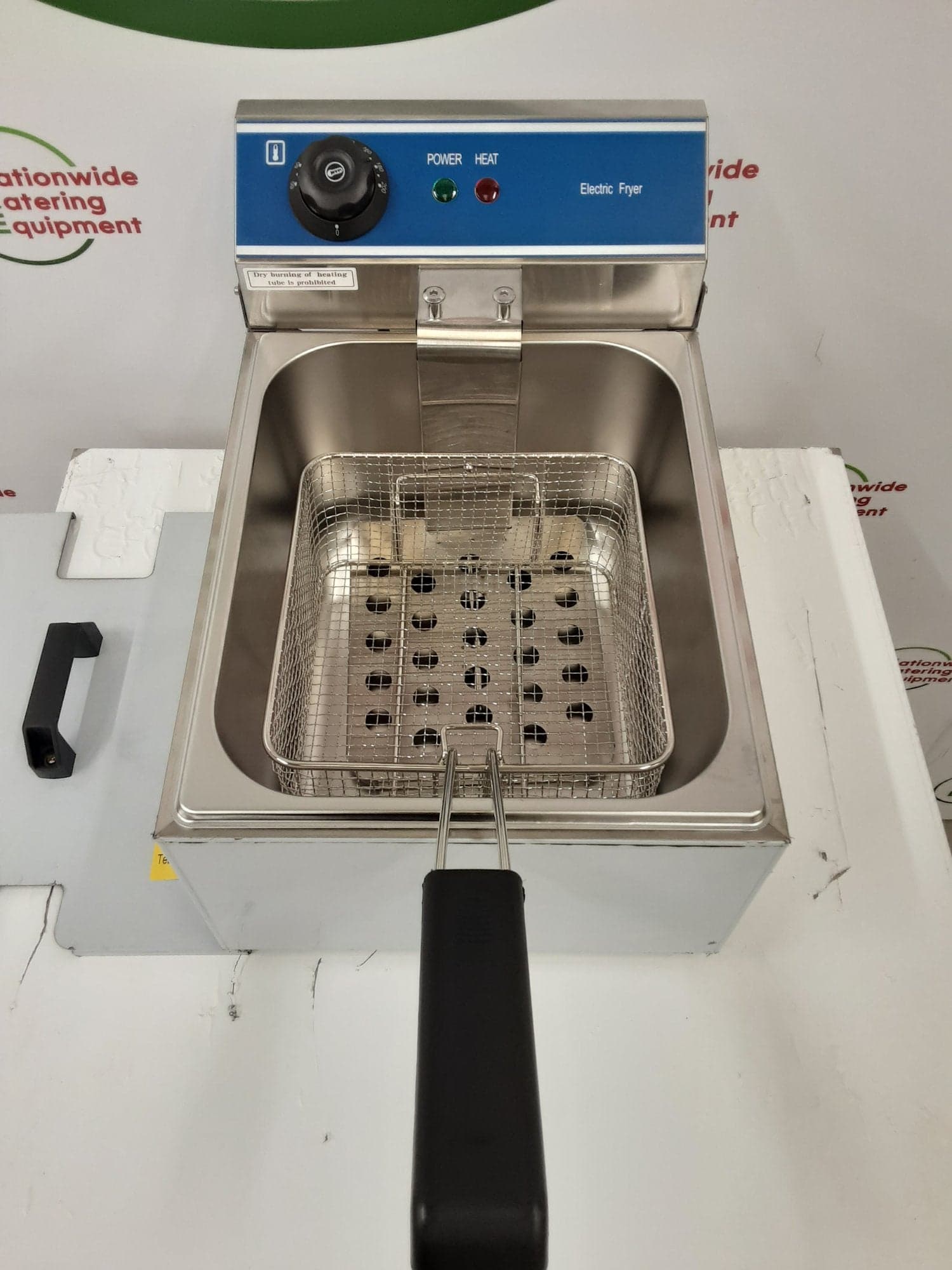 Genesis Catering Equipment Single Tank Tabletop 13amp Electric 10L Fryer, Model- DL-10B — image 9