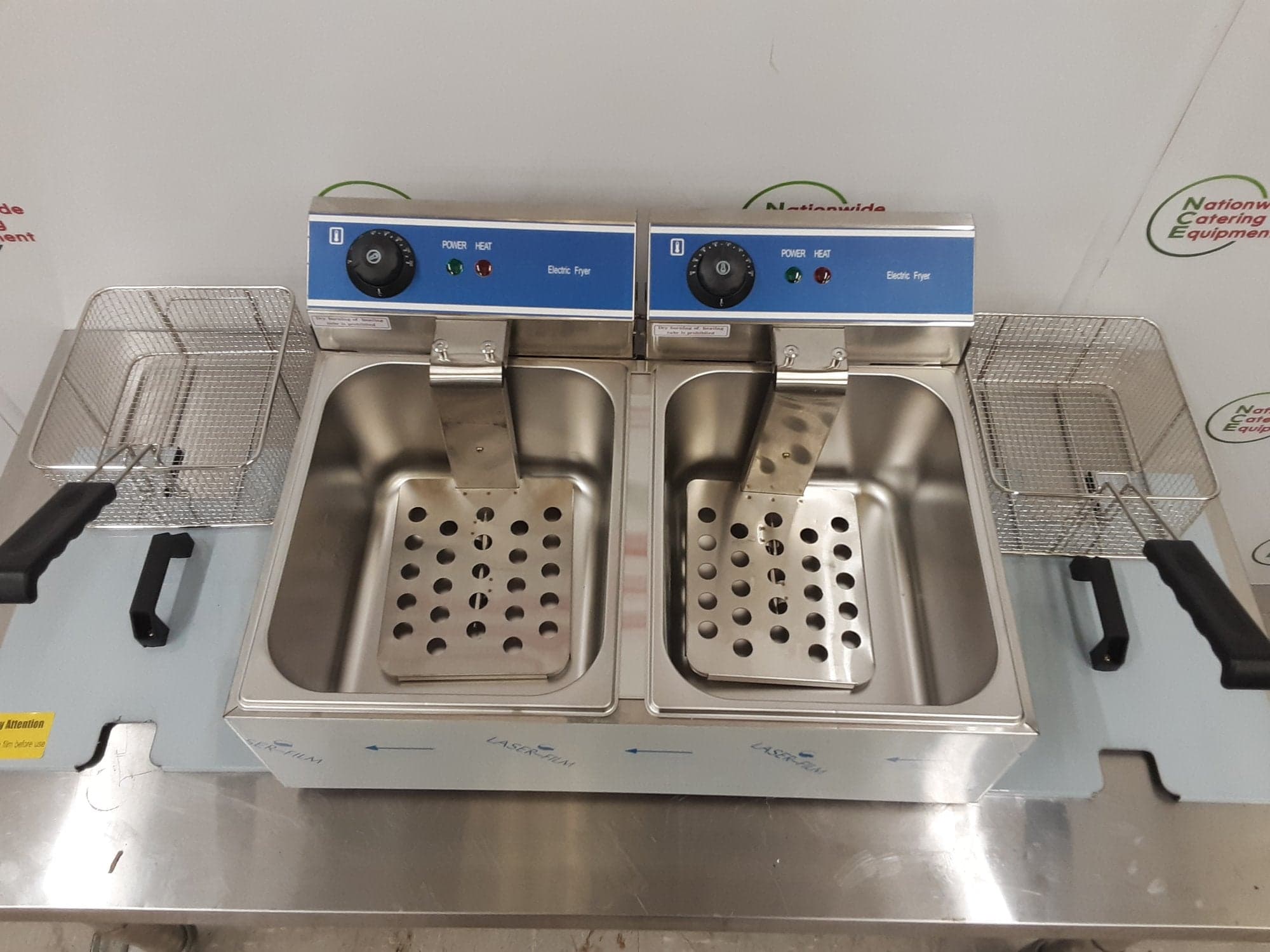Genesis Catering Equipment Tabletop 13amp Electric 10L Twin Tank Fryer, Model- DL-20B — image 10