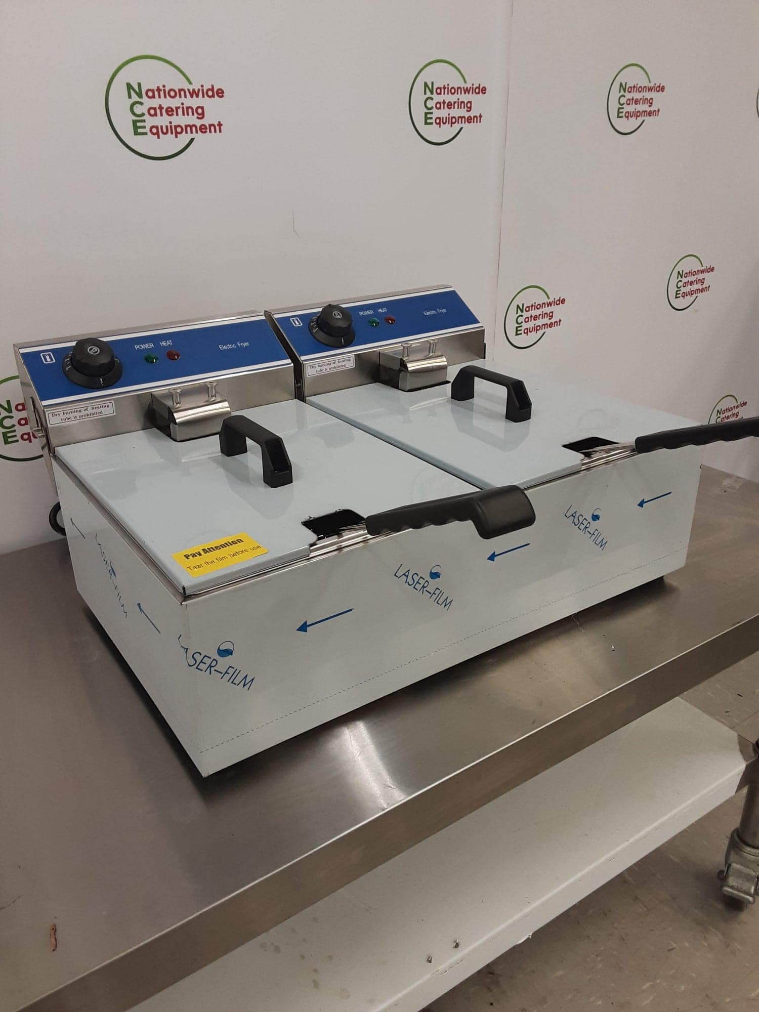 Genesis Catering Equipment Tabletop 13amp Electric 10L Twin Tank Fryer, Model- DL-20B — image 6