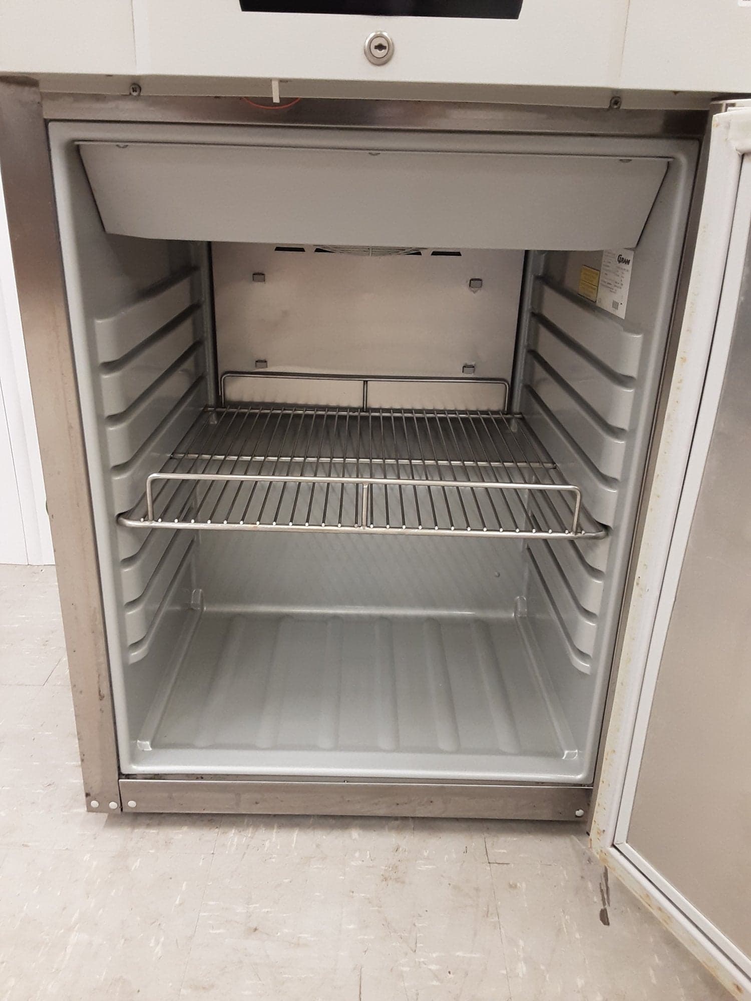 Gram Undercounter 125L Freezer, Model- F210 — image 5