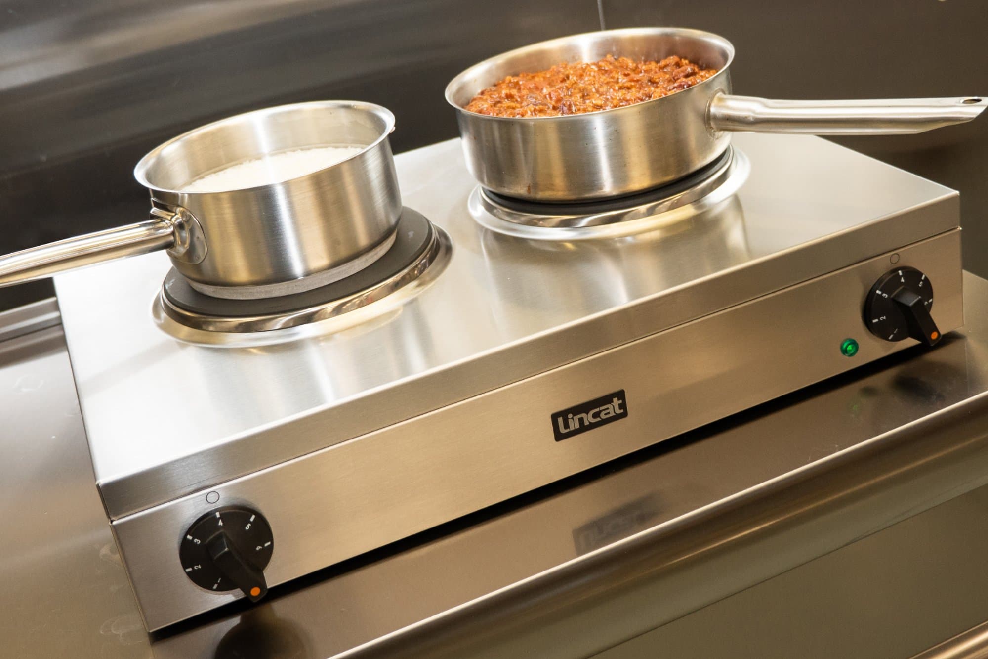 Lincat Lynx 400 Electric Tabletop Twin Plate Boiling Top, 13amp, Model- LBR2 — image 3