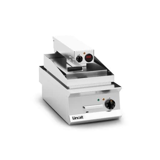 Lincat Opus 800 Single 40cm Electric Clam Griddle With Flat Upper Plate, Model- OE8211 — image 2