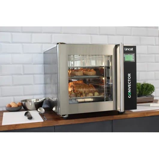 Lincat Convector Convection Oven, Touch Screen, 2.8kw, Model- CO343T — image 4