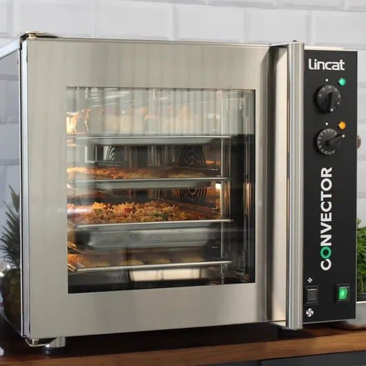 Lincat Convector Convection Oven, Manual Controls, 2.8kw, Model- CO343M — image 4