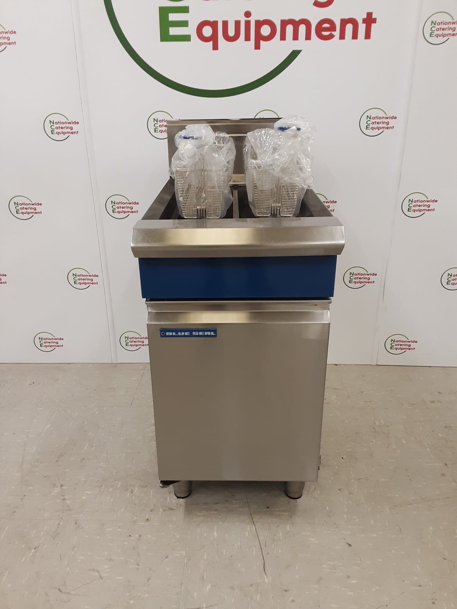Blueseal Twin Tank Natural Gas Fryer, Model- GT46 — image 1