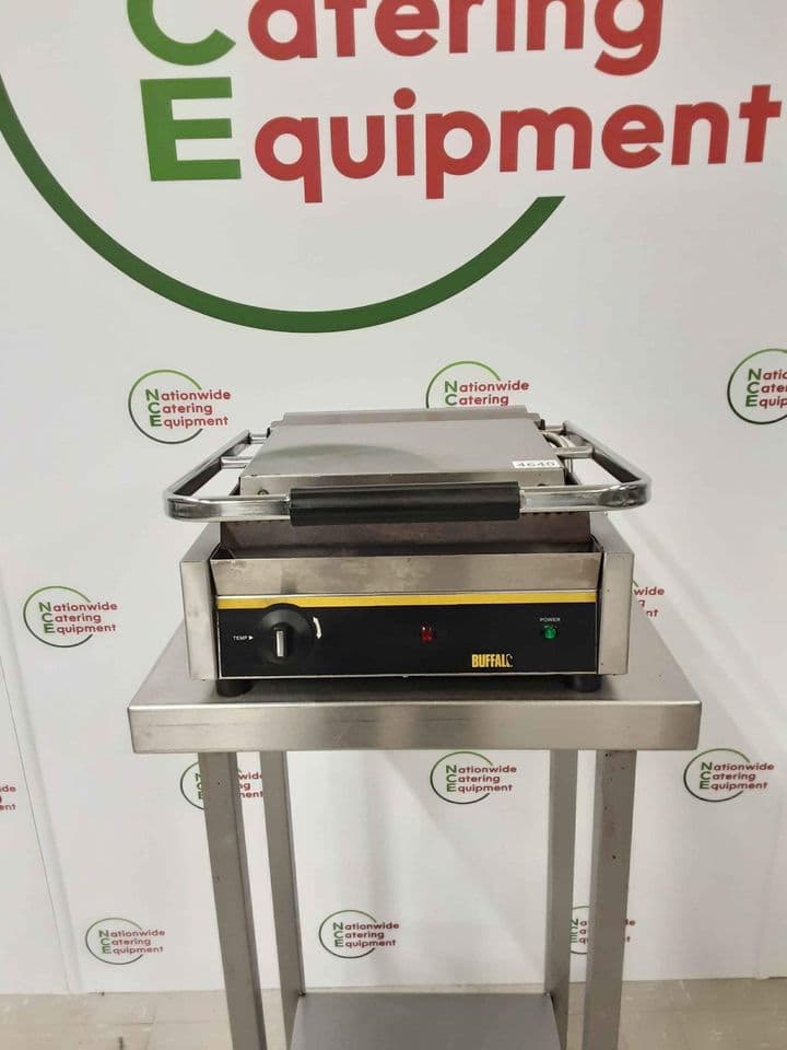 Buffalo Single Panini / Contact Grill (NCE4640) — image 1
