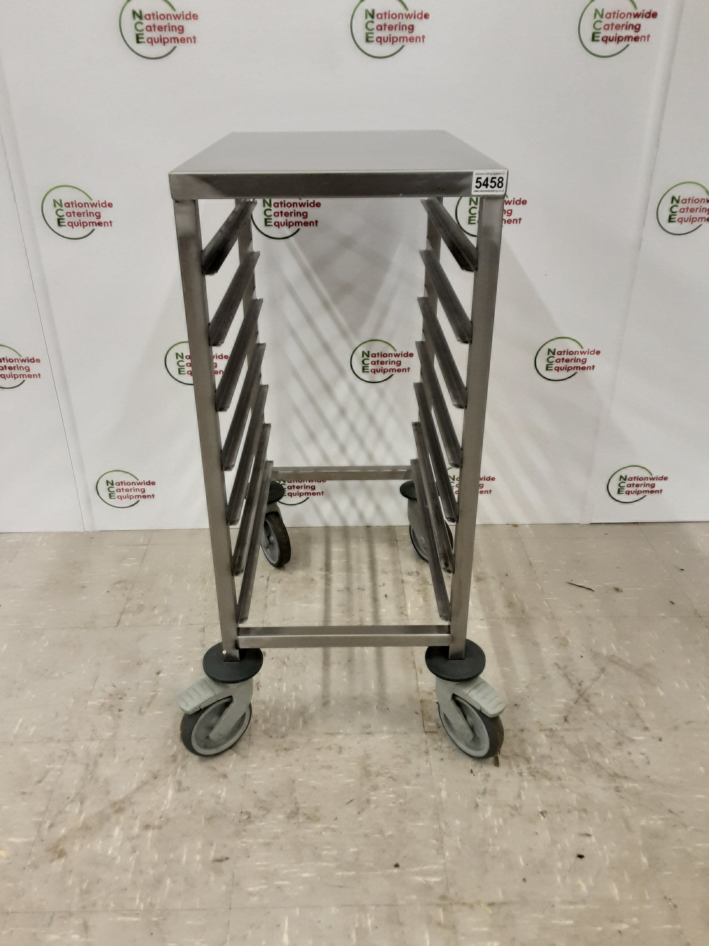 Stainless Steel 1/2 Gastronorm Storage Trolley / Table (NCE5458) — image 1